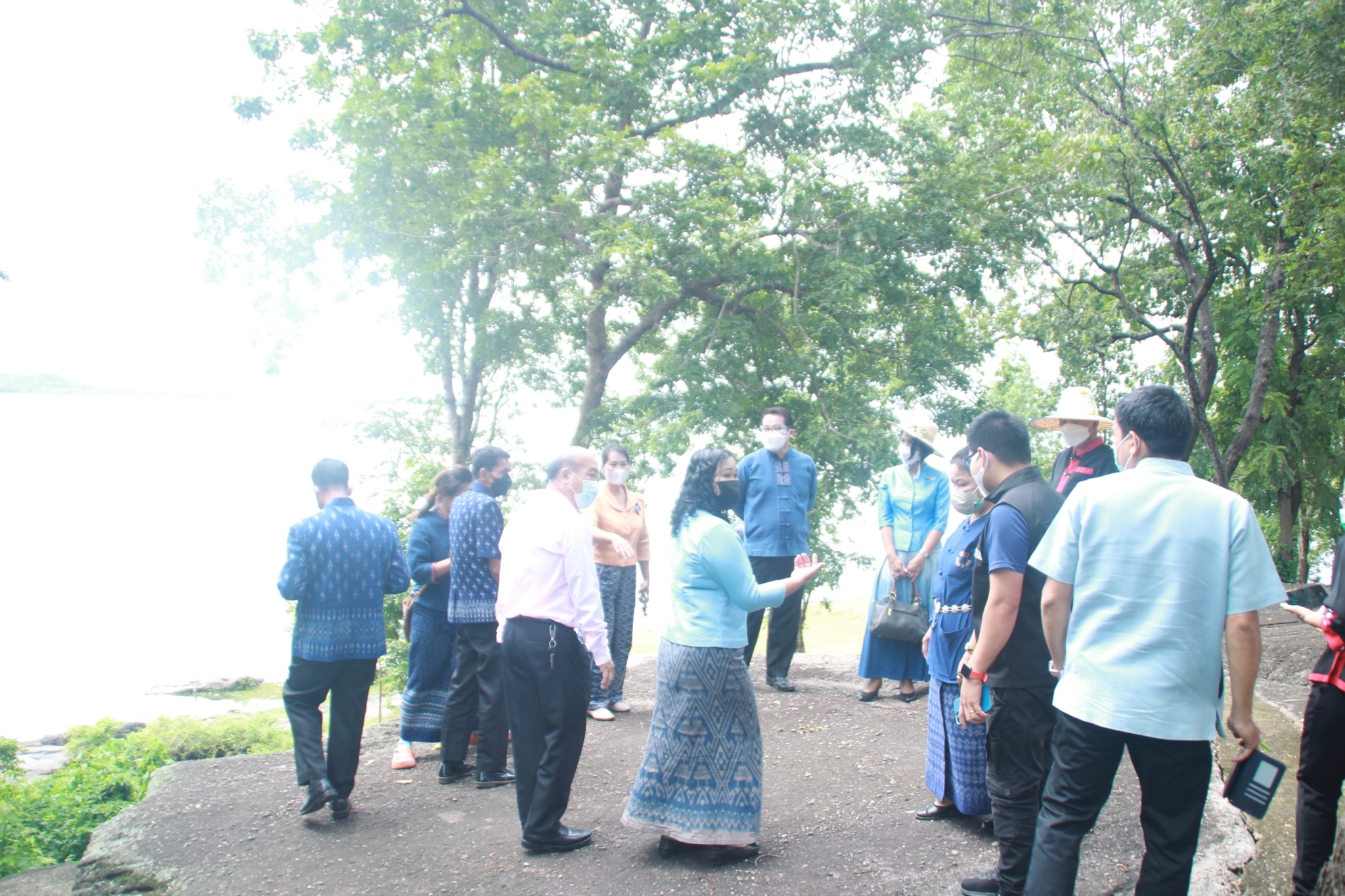 รองหัวหน้าผู้ตรวจราชการกรม กรมการพัฒนาชุมชน กระทรวงมหาดไทย : ติดตามงานพร้อมมอบแนวทางการขับเคลื่อนงาน ตามภารกิจสำคัญของกรมการพัฒนาชุมชน แก่เจ้าหน้าที่พัฒนาชุมชนและเครือข่าย พัฒนาชุมชนอำเภอวาริชภูมิ  จังหวัดสกลนคร