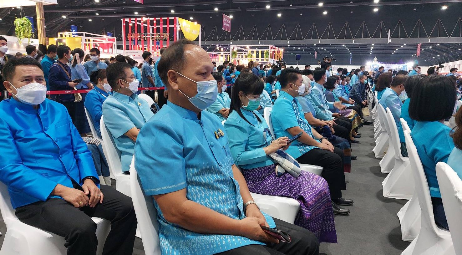 จังหวัดสกลนคร : ร่วมงาน OTOP ศิลปาชีพ ประทีปไทย OTOP ก้าวไกลด้วยพระบารมี “ผ้าทอไทย สายใยแห่งพระเมตตา สร้างอาชีพปวงประชาอย่างยั่งยืน”