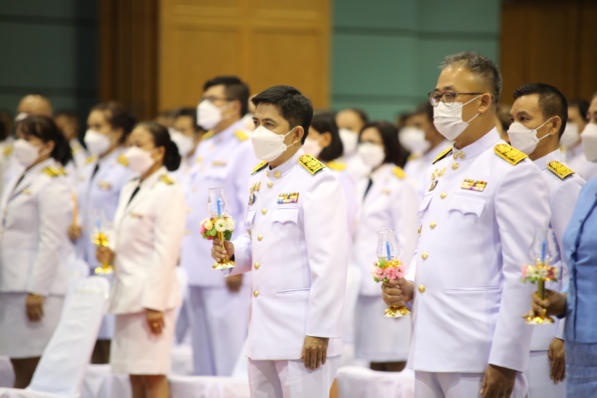 จังหวัดสกลนคร : จัดพิธีถวายเครื่องราชสักการะ วางพานพุ่มและพิธีจุดเทียนถวายพระพรชัยมงคล สมเด็จพระนางเจ้าสิริกิติ์ พระบรมราชินีนาถ พระบรมราชชนนีพันปีหลวง เนื่องในโอกาสมหามงคลเฉลิมพระชนมพรรษา 90 พรรษา 12 สิงหาคม 2565