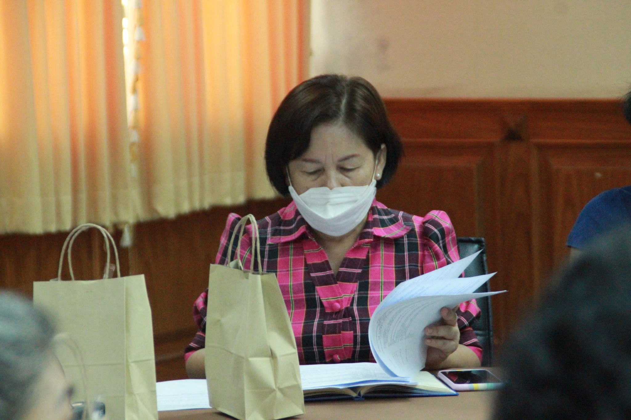 พช.สกลนคร : จัดประชุมคณะกรรมการพัฒนาสตรีจังหวัดสกลนคร เพื่อเตรียมความพร้อมในการจัดงาน “สานพลังสตรีไทยสกล เทิดไท้พระมารดาแห่งผ้าไทย”
