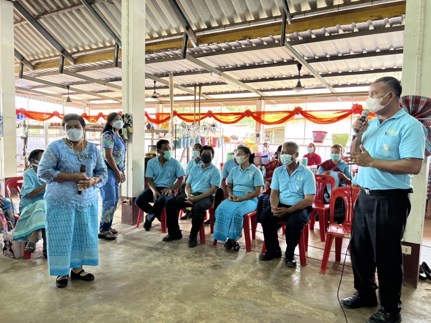 จังหวัดสกลนคร : ต้อนรับคณะศึกษาดูงานจากเทศบาลเมืองทุ่งสง จังหวัดนครศรีธรรมราช ฃึ่งเดินทางมาศึกษาดูงานกองทุนแม่ของแผ่นดินต้นแบบ  ปี 2565 ของจังหวัดสกลนคร