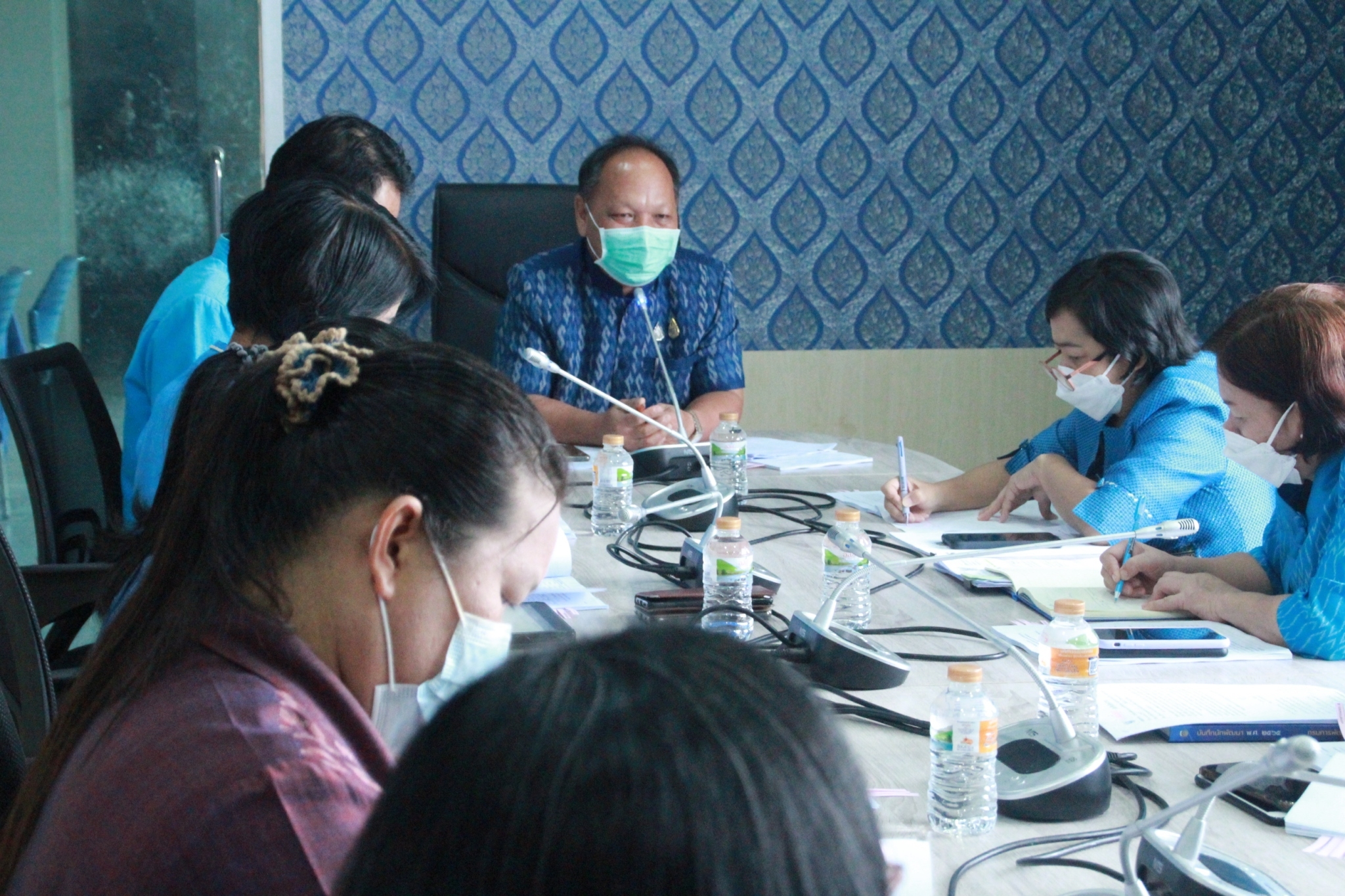 จังหวัดสกลนคร : ประชุมเตรียมความพร้อมเจ้าหน้าที่ ผู้ปฏิบัติงานสอบคัดเลือกบุคคลเพื่อแต่งตั้ง เป็นอาสาพัฒนา (อสพ.) รุ่นที่ 74 ของกรม การพัฒนาชุมชน  กระทรวงมหาดไทย