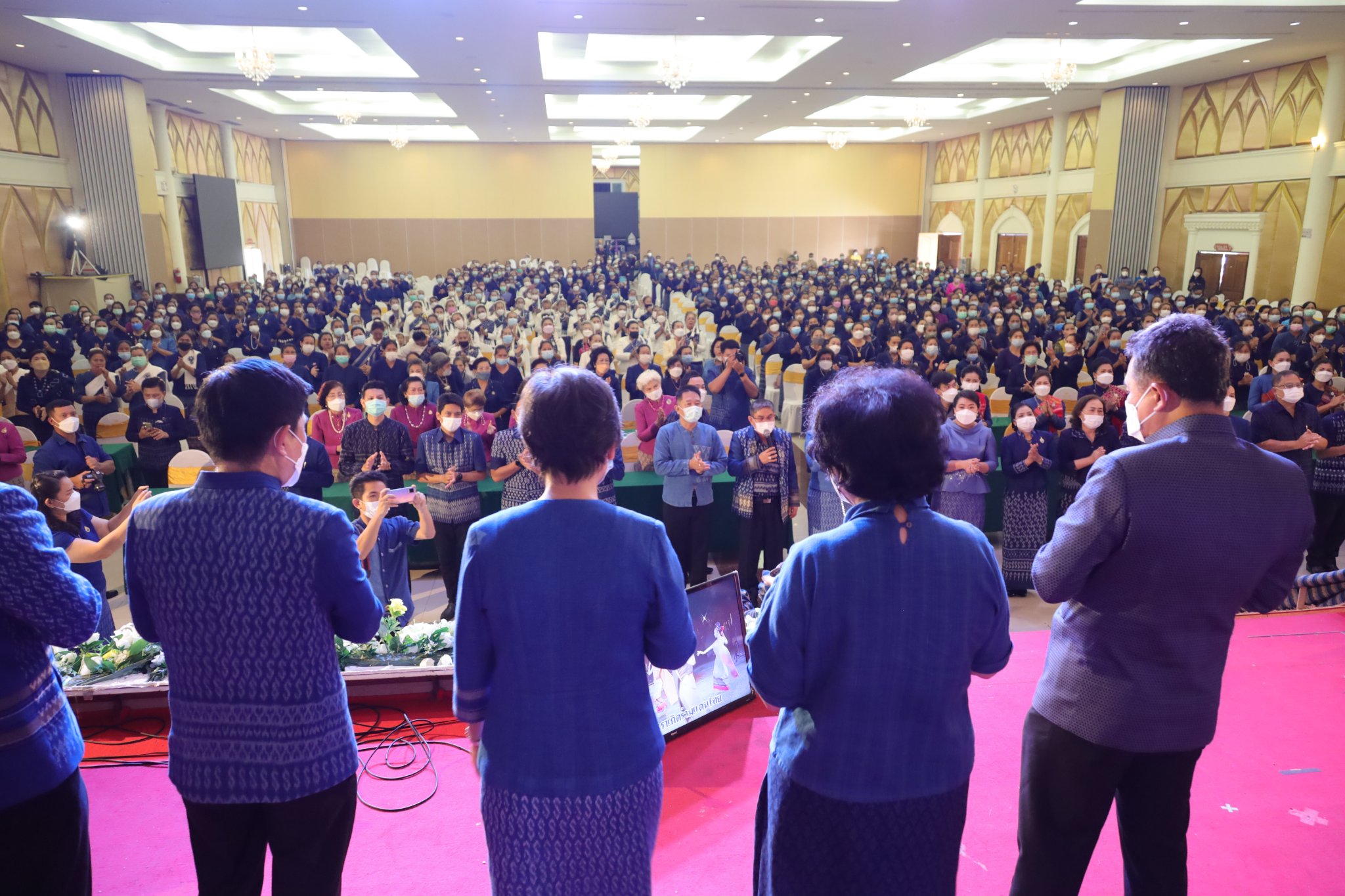 จังหวัดสกลนคร : จัดงาน “สานพลังสตรี ไทสกล เทิดไท้พระมารดาแห่งผ้าไทย”