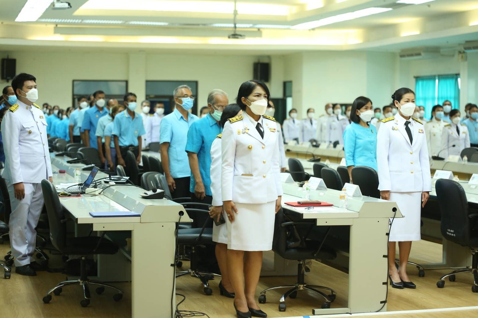 จังหวัดสกลนคร : จัดพิธีมอบเงินพระราชทานขวัญถุงกองทุนแม่ของแผ่นดิน เทิดพระเกียรติ สมเด็จพระนางเจ้าสิริกิติ์ พระบรมราชินีนาถ พระบรมราชชนนีพันปีหลวง ภายใต้แนวคิด ๙๐ พรรษา แม่ของแผ่นดิน “ร้อยความรัก รวมดวงใจ ประชาไทยร่มเย็น”