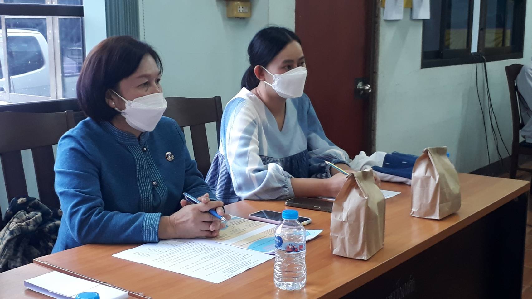 พช.สกลนคร : คณะกรรมการธรรมาภิบาลจังหวัดสกลนคร ร่วมกันสอดส่องโครงการ “ขยายผล สืบสาน รักษา ต่อยอด  ศาสตร์พระราชา ยกระดับการพัฒนาหมู่บ้านเศรษฐกิจ พอเพียงต้นแบบจังหวัดสกลนคร”