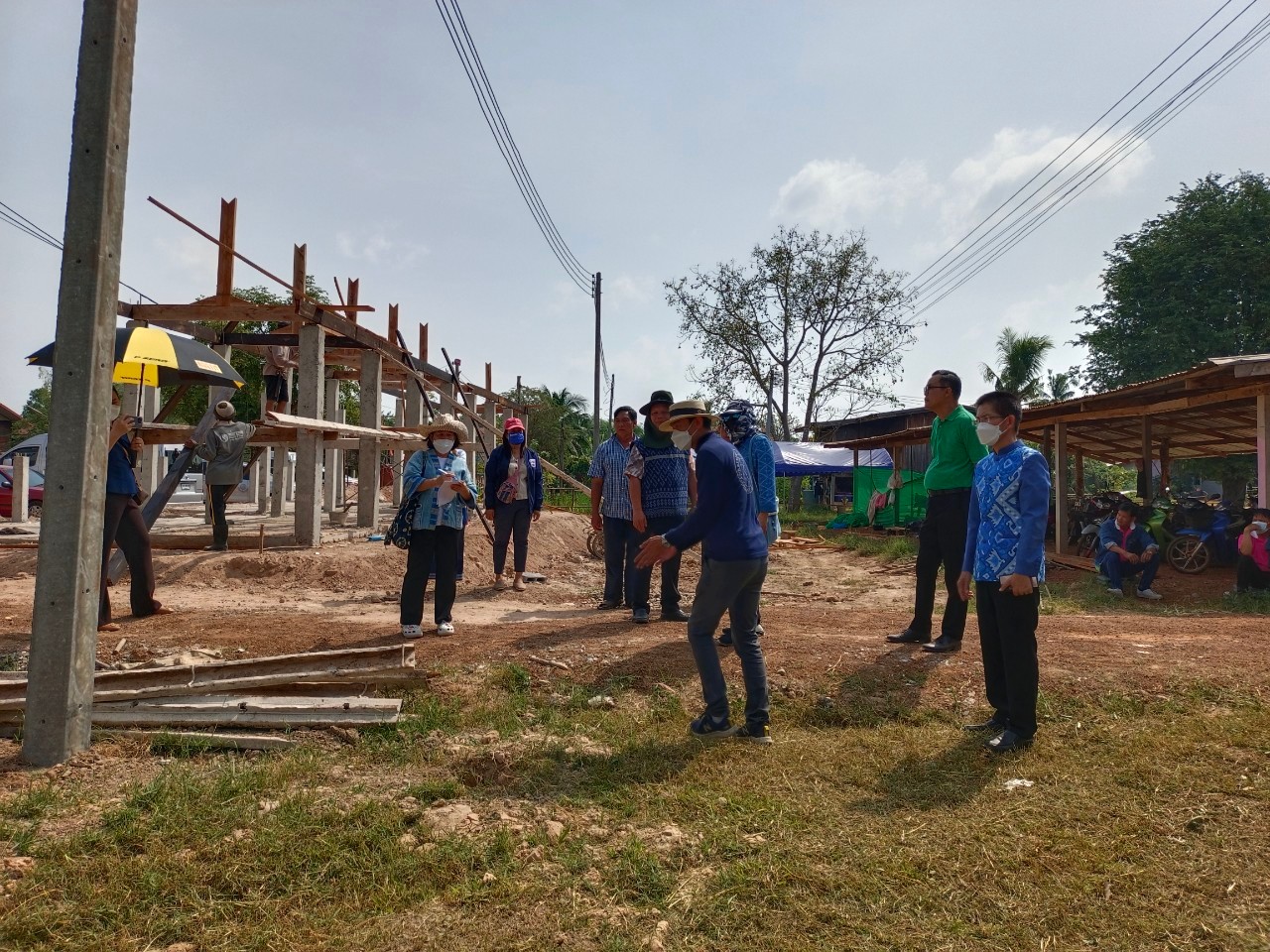 ผู้ว่าราชการจังหวัดสกลนคร ตรวจเยี่ยมการพัฒนาศูนย์เรียนรู้ผ้าย้อมคราม “วิชชาลัยดอนกอย วิถีแห่งการพัฒนาที่ยั่งยืน”