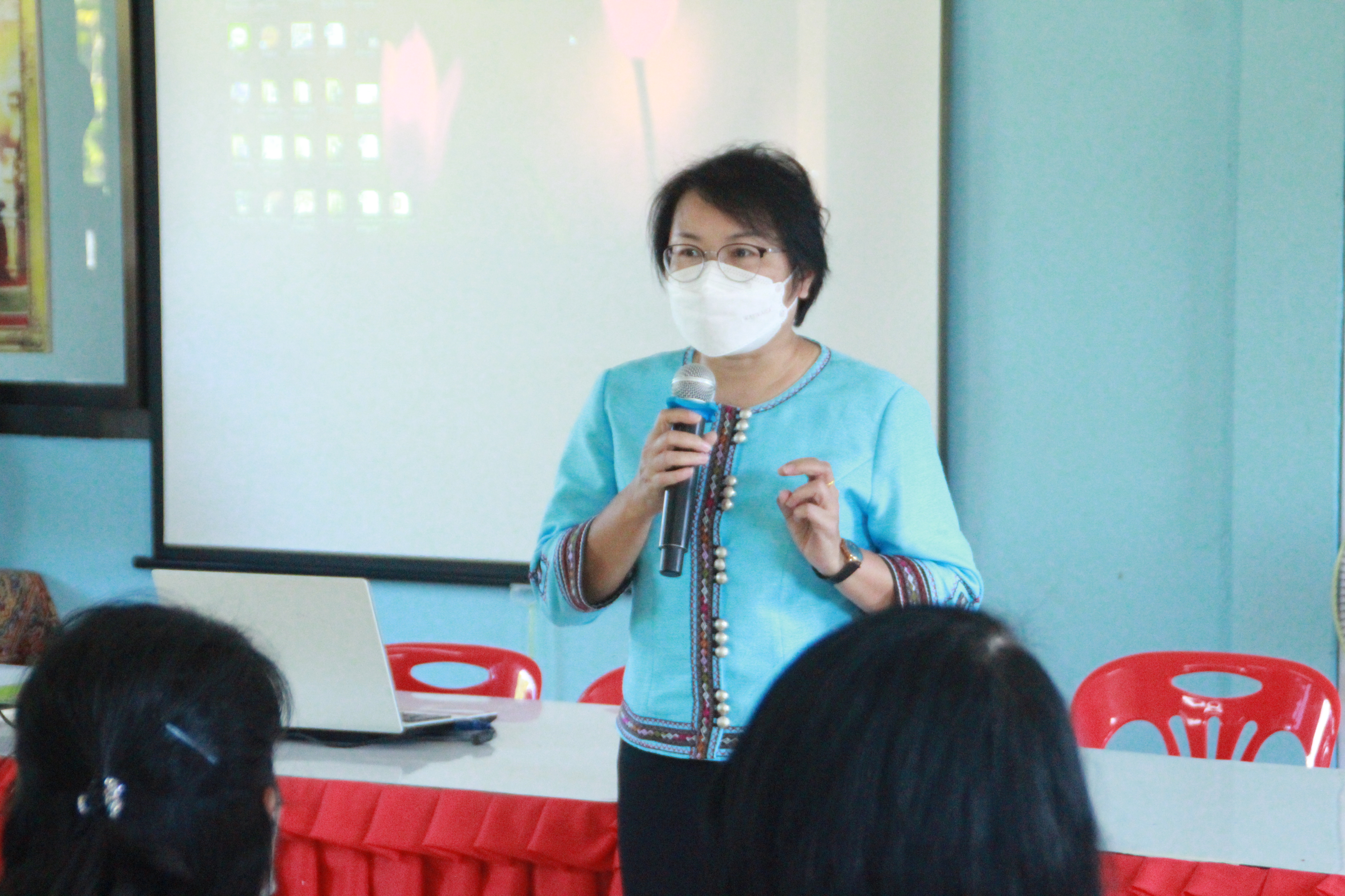 พัฒนาการจังหวัดสกลนคร : นำทีมศึกษาดูงานโรงเรียนกลุ่มออมทรัพย์เพื่อการผลิตบ้านโจด อำเภอกมลาไสย จังหวัดกาฬสินธุ์
