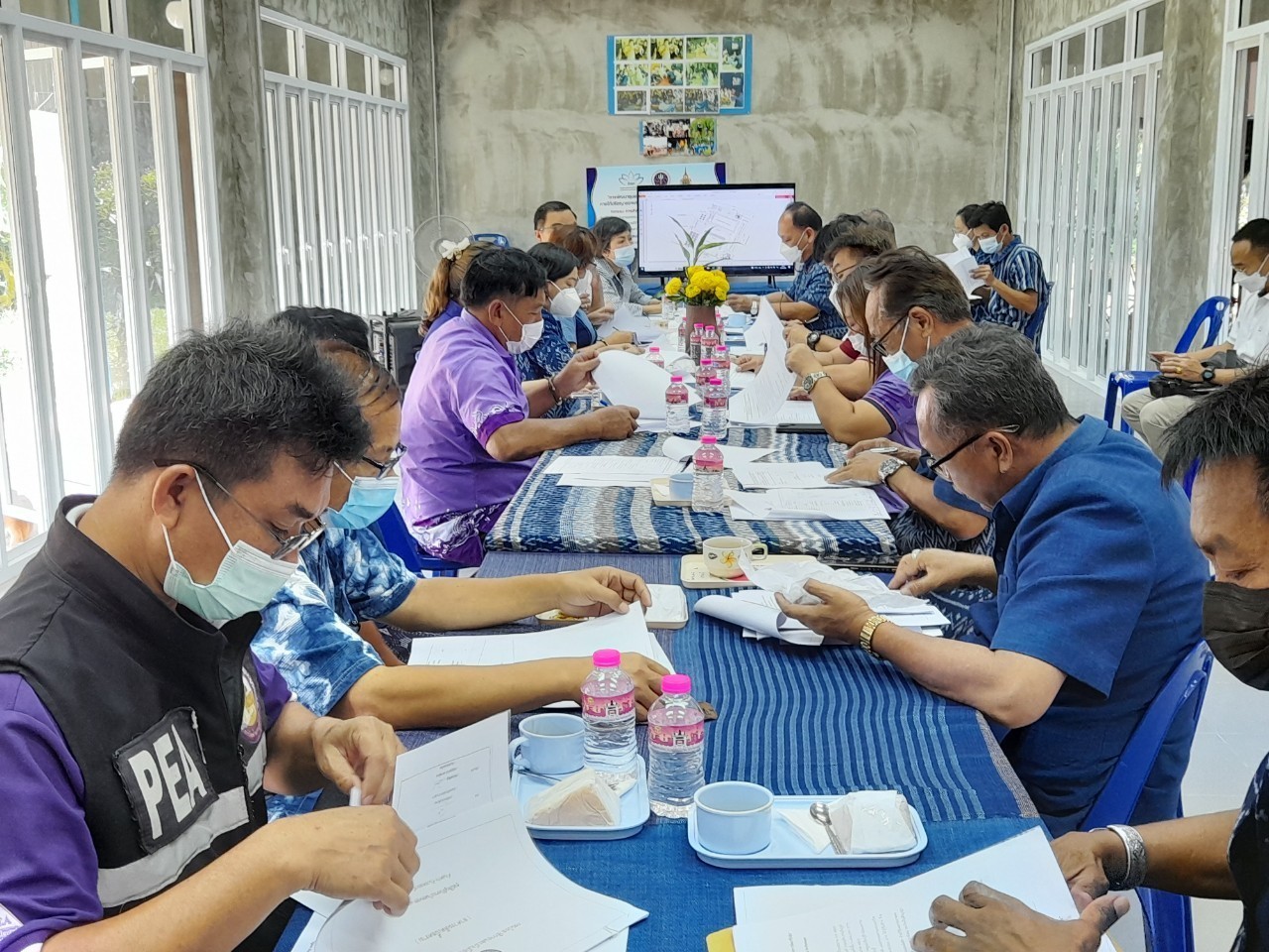 ผู้ว่าราชการจังหวัดสกลนคร : ติดตามการดำเนินงานโครงการเพิ่มศักยภาพศูนย์เรียนรู้ผ้าย้อมคราม บ้านดอนกอย “วิชชาลัยดอนกอย วิถีแห่งการพัฒนาที่ยั่งยืน”