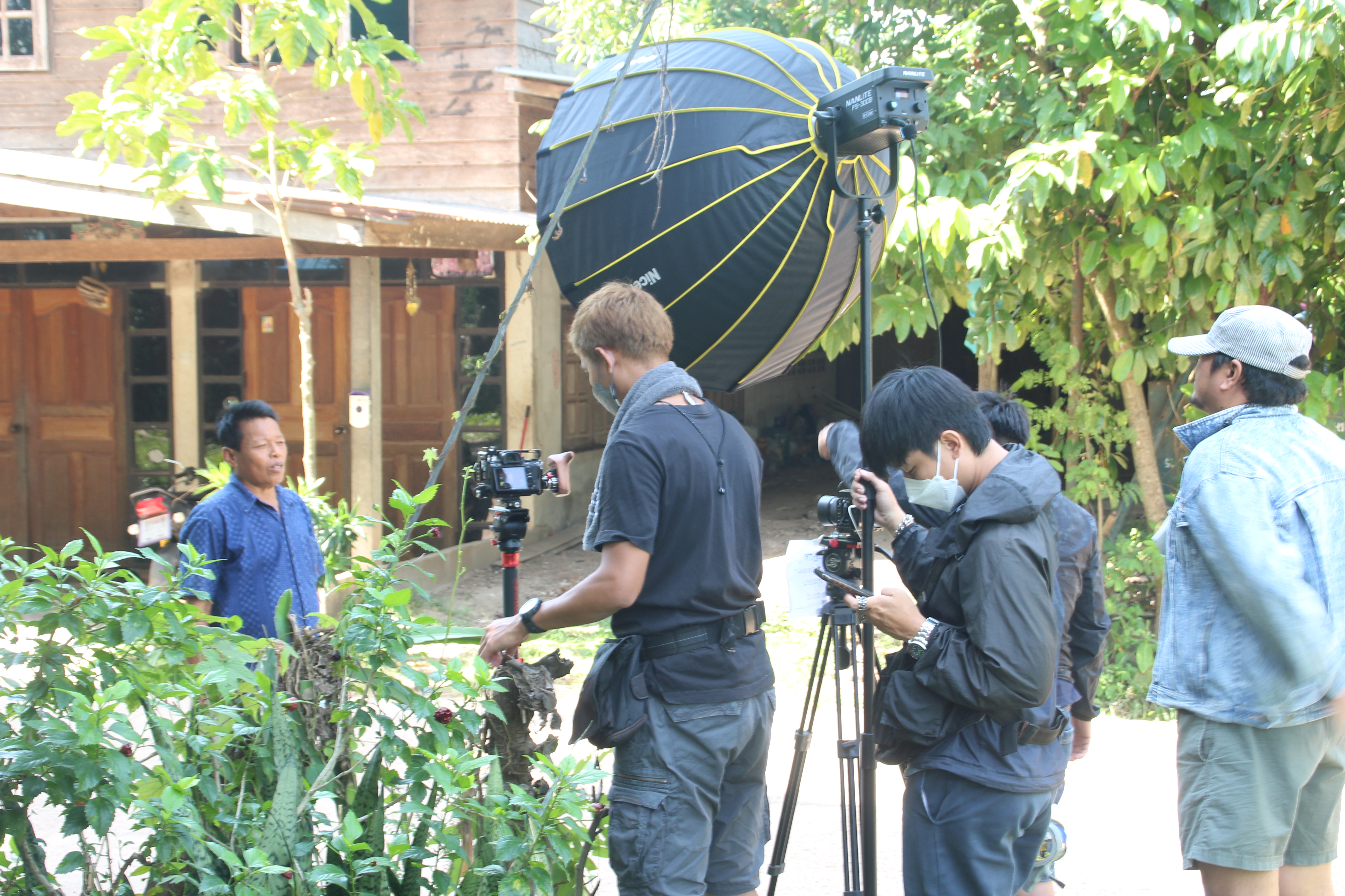 พัฒนาการจังหวัดสกลนคร : สนับสนุนการถ่ายทำวีดิทัศน์ผลสำเร็จโครงการ 9 ; 10 ปฏิบัติบูชา “สืบสาน รักษา ต่อยอด” เพื่อพัฒนาชุมชน ประจำปี 2565