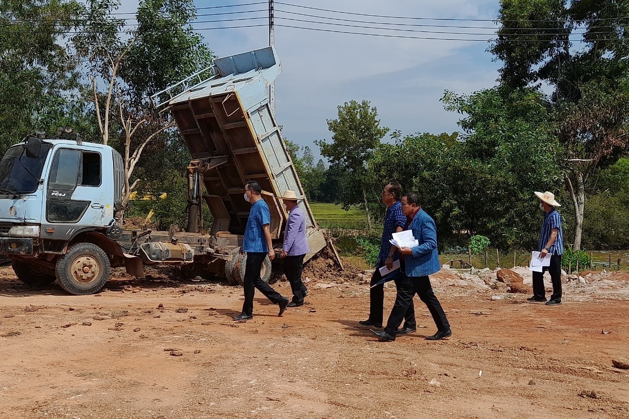 พช.สกลนคร : เร่งติดตามความก้าวหน้าการพัฒนาศูนย์เรียนรู้ผ้าย้อมคราม “วิชชาลัยดอนกอย วิถีแห่งการพัฒนาที่ยั่งยืน”