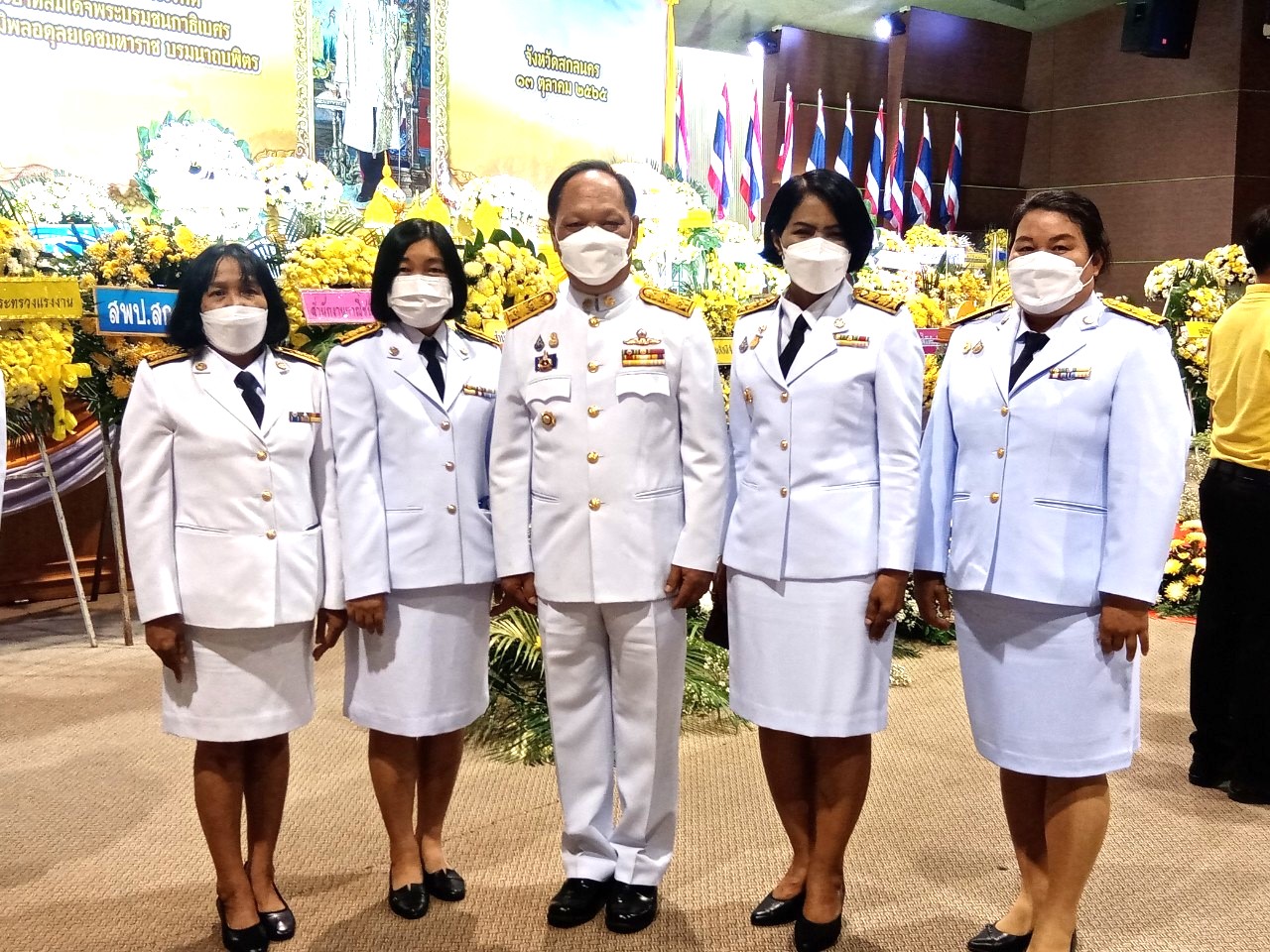 จังหวัดสกลนคร : จัดกิจกรรมน้อมรำลึกในพระมหากรุณาธิคุณ เนื่องในวันคล้ายวันสวรรคต พระบาทสมเด็จพระบรมชนกาธิเบศร มหาภูมิพลอดุลยเดชมหาราช บรมนาถบพิตร 13 ตุลาคม 2565