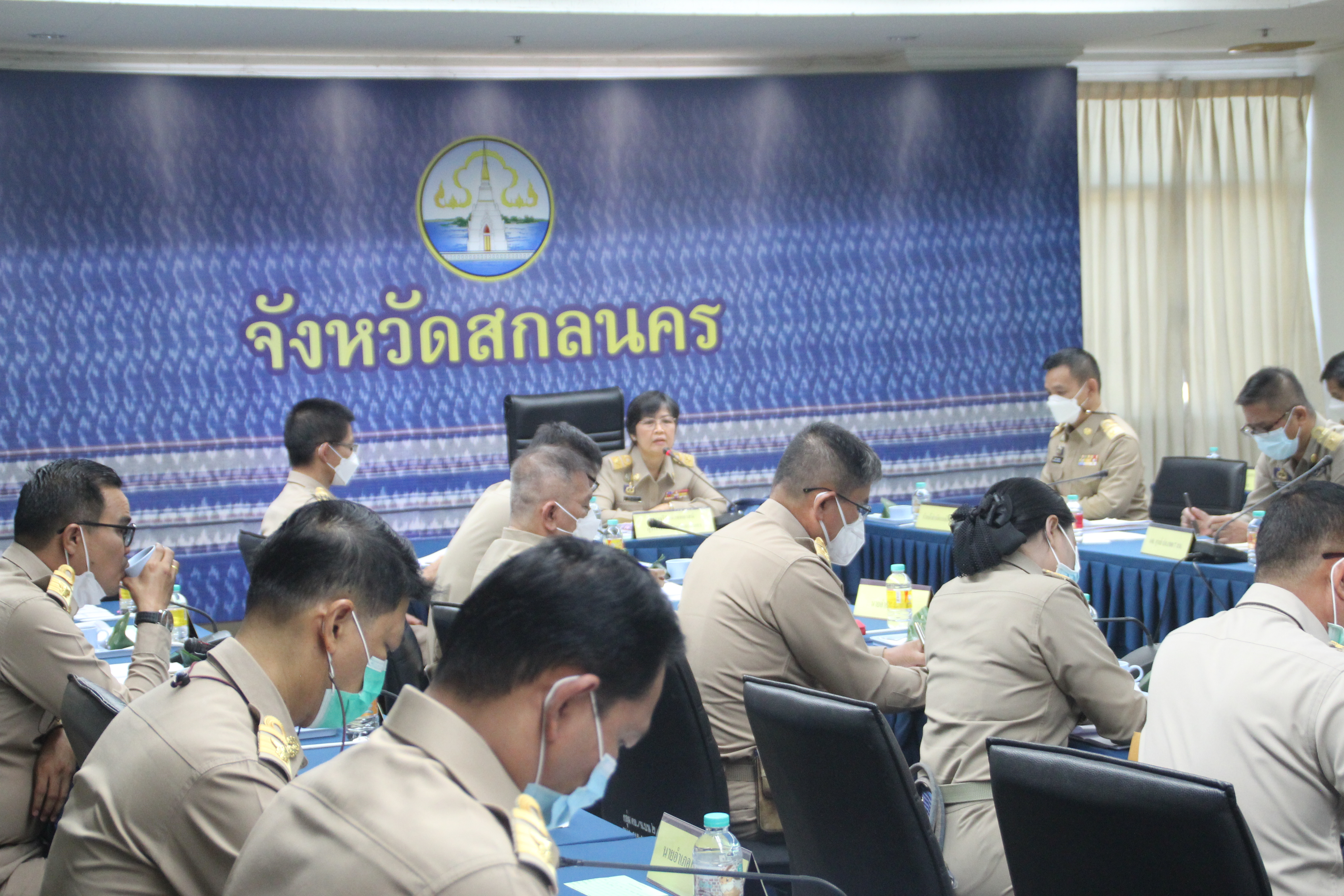 จังหวัดสกลนคร : ประชุมหัวหน้าหน่วยงานสังกัดกระทรวงมหาดไทย และนายอำเภอ ประจำเดือนตุลาคม 2565