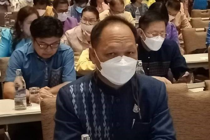 พช.สกลนคร : ร่วมประชุมรับมอบนโยบายและแนวทางการดำเนินงานพัฒนาชุมชน ประจำปีงบประมาณ พ.ศ. 2566