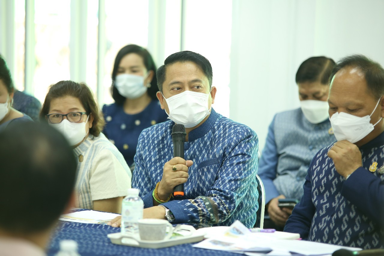 ปลัดกระทรวงมหาดไทย : ติดตามความก้าวหน้าการขับเคลื่อนงาน “ดอนกอยโมเดล” ภายใต้โครงการ “ผ้าไทยใส่ให้สนุก” ตามแนวพระดำริสมเด็จพระเจ้าลูกเธอ เจ้าฟ้า สิริวัณณวรี นารีรัตนราชกัญญา ในพื้นที่จังหวัดสกลนคร