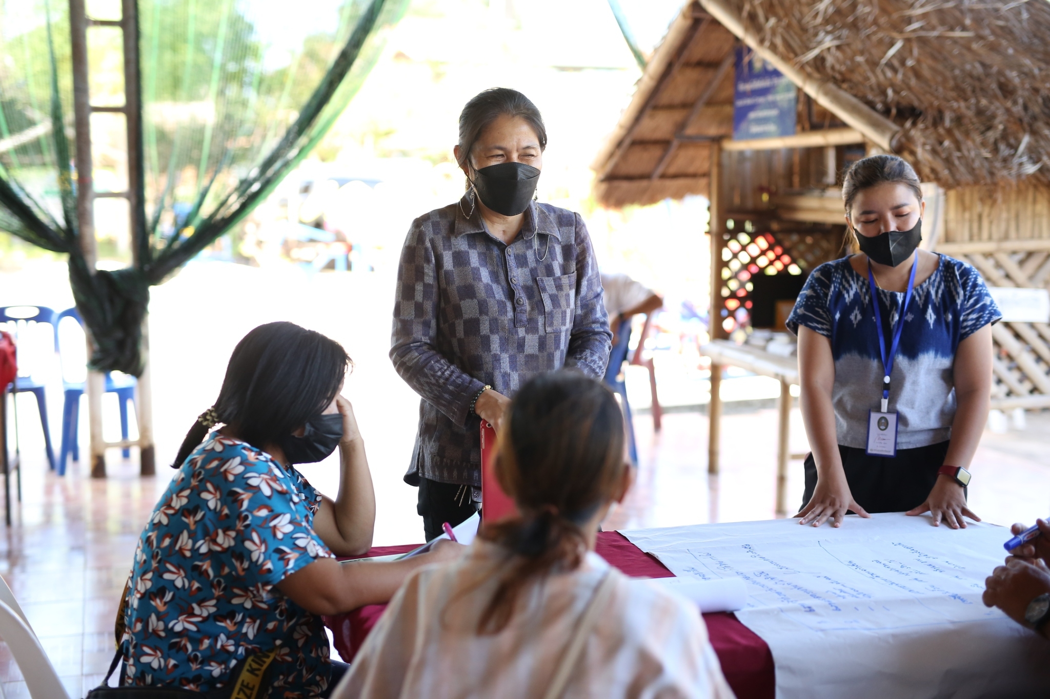 ผู้ว่าราชการจังหวัดสกลนคร : เปิดการฝึกอบรมเพื่อพัฒนาคุณภาพชีวิต เพิ่มทักษะความรู้ด้านอาชีพแก่ครัวเรือนตกเกณฑ์ TPMAP มิติรายได้ ของจังหวัดสกลนคร พัฒนาสู่ความยั่งยืน ในปี 2566