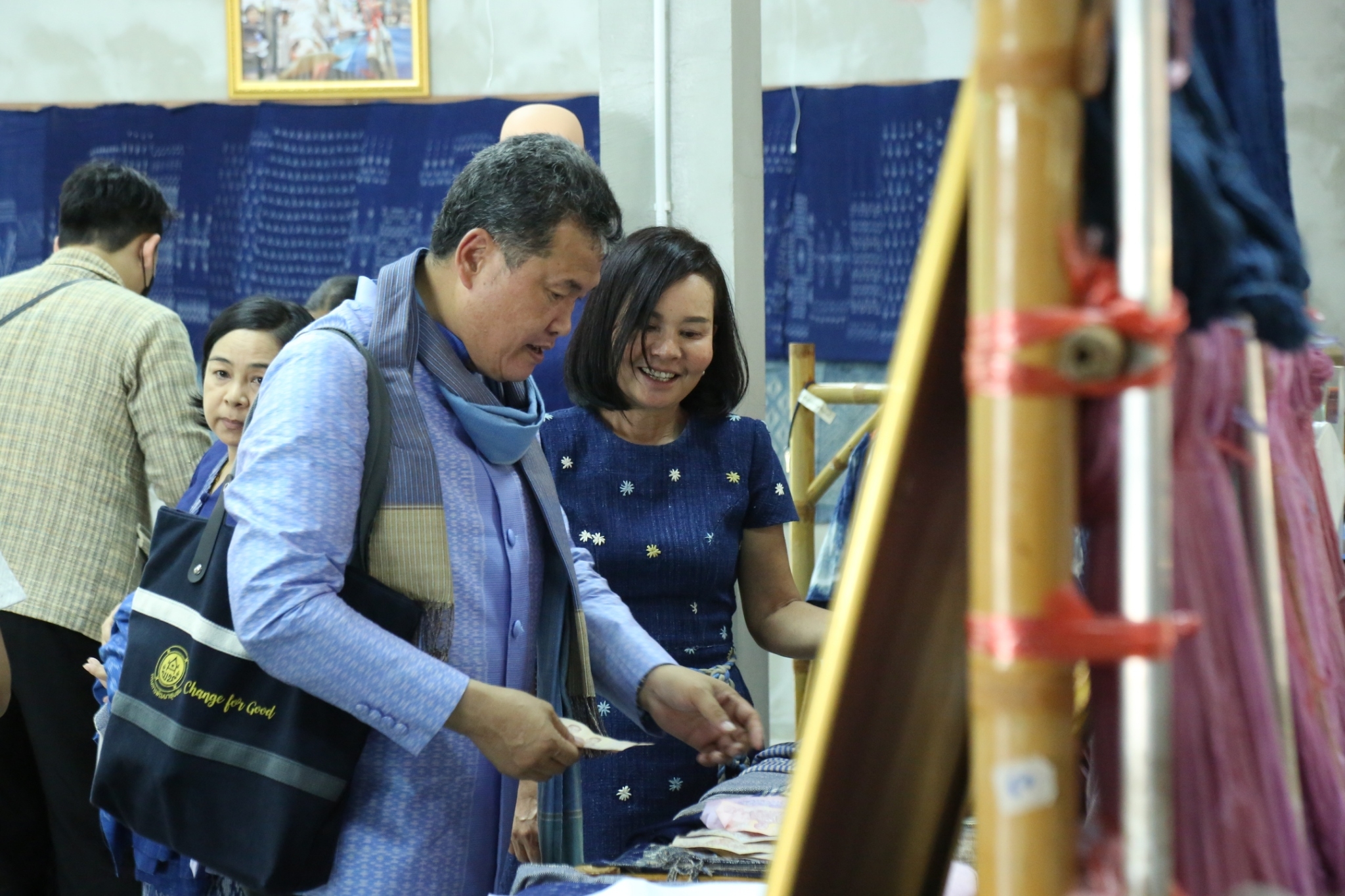ปลัดกระทรวงมหาดไทย : ติดตามความก้าวหน้าการขับเคลื่อนงาน “ดอนกอยโมเดล” ภายใต้โครงการ “ผ้าไทยใส่ให้สนุก” ตามแนวพระดำริสมเด็จพระเจ้าลูกเธอ เจ้าฟ้า สิริวัณณวรี นารีรัตนราชกัญญา ในพื้นที่จังหวัดสกลนคร