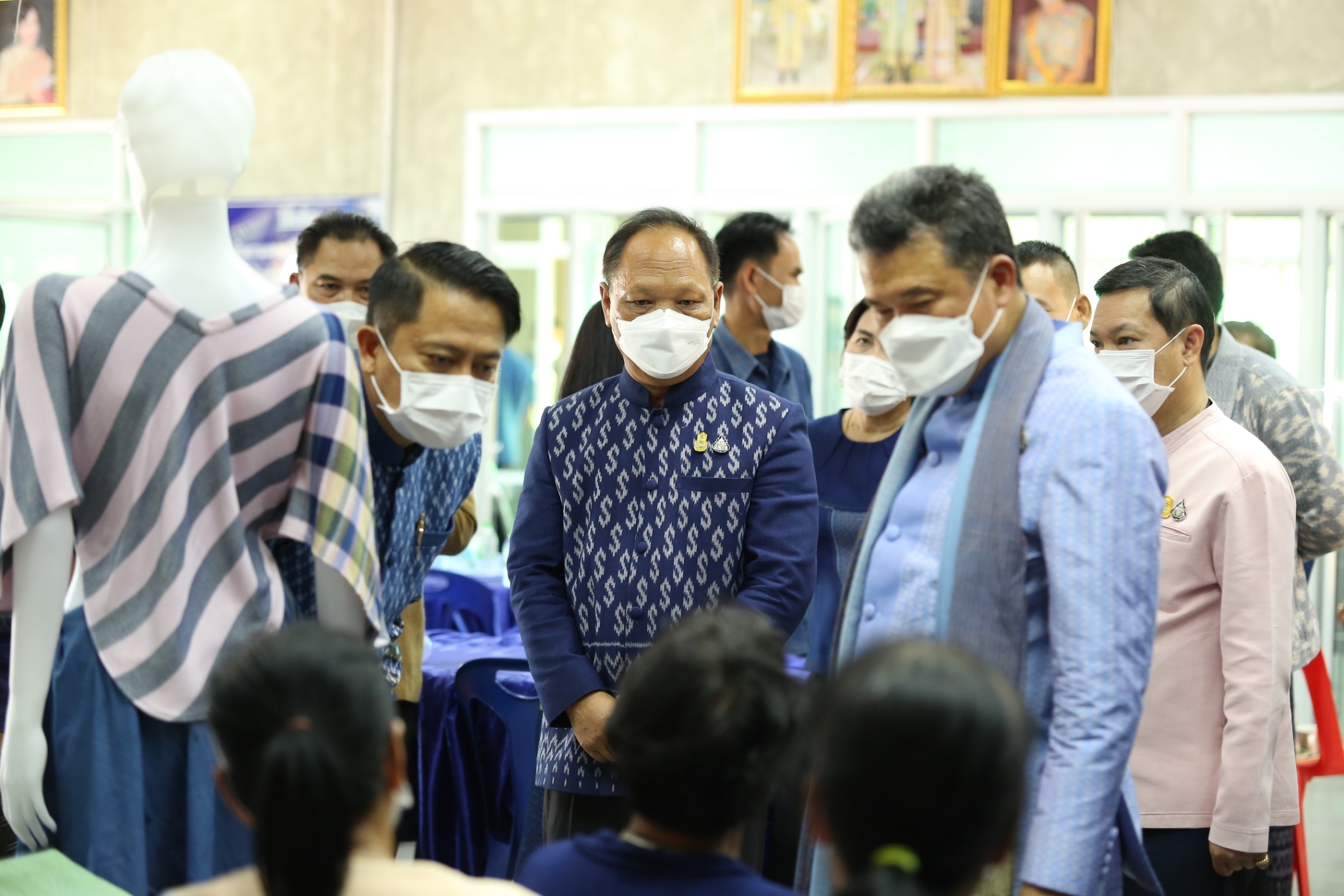ปลัดกระทรวงมหาดไทย : ติดตามความก้าวหน้าการขับเคลื่อนงาน “ดอนกอยโมเดล” ภายใต้โครงการ “ผ้าไทยใส่ให้สนุก” ตามแนวพระดำริสมเด็จพระเจ้าลูกเธอ เจ้าฟ้า สิริวัณณวรี นารีรัตนราชกัญญา ในพื้นที่จังหวัดสกลนคร
