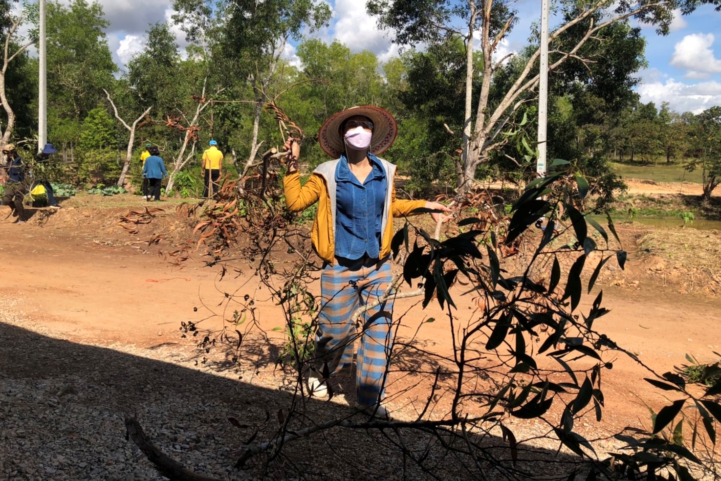 จังหวัดสกลนคร : ร่วมผลึกกำลังทั้งภาครัฐและเอกชนพัฒนาปรับปรุงภูมิทัศน์บ้านดอนกอย สู่การเป็นหมู่บ้านพัฒนาต้นแบบที่ยั่งยืน ในปี 2566