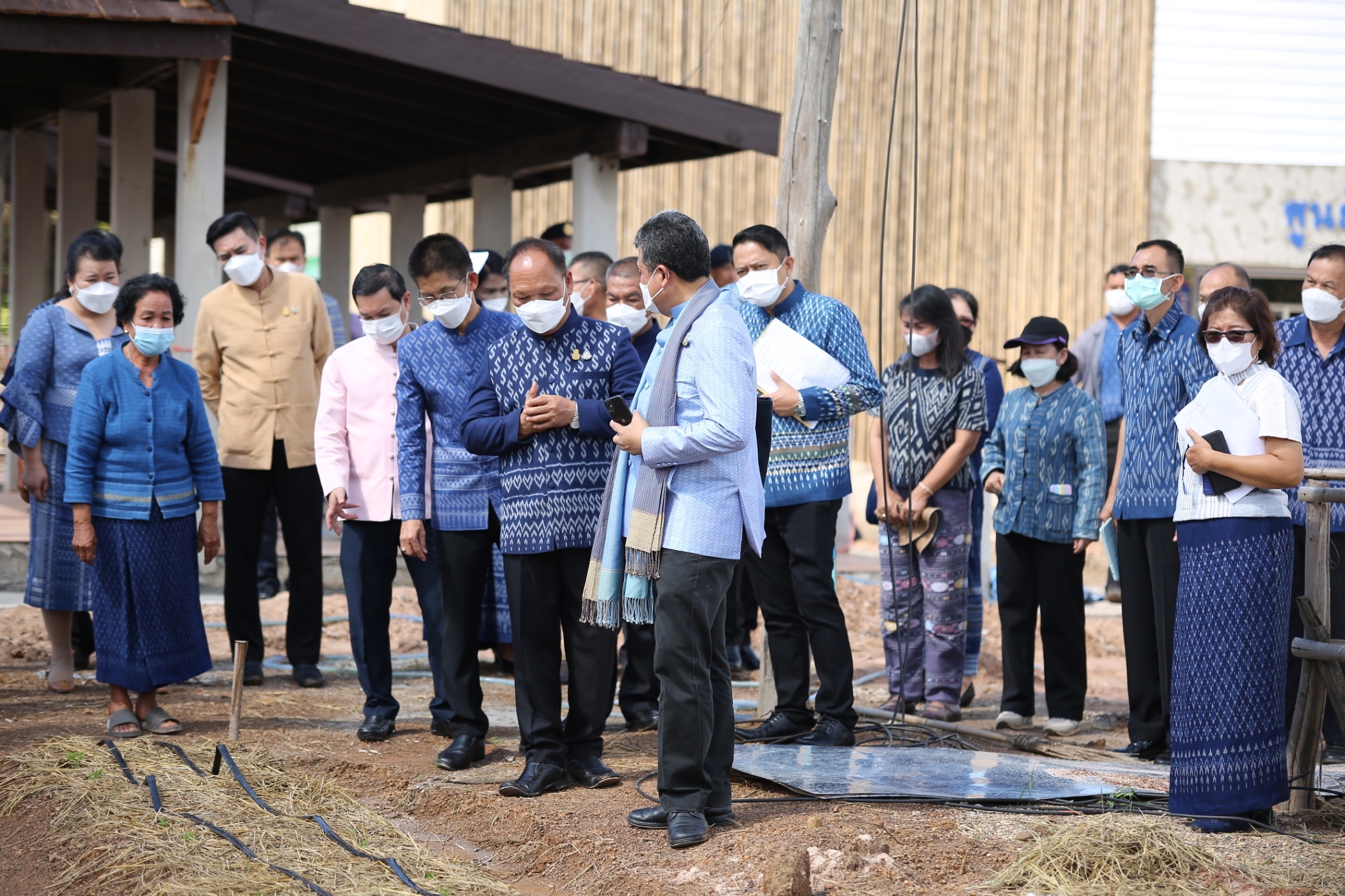 ปลัดกระทรวงมหาดไทย : ติดตามความก้าวหน้าการขับเคลื่อนงาน “ดอนกอยโมเดล” ภายใต้โครงการ “ผ้าไทยใส่ให้สนุก” ตามแนวพระดำริสมเด็จพระเจ้าลูกเธอ เจ้าฟ้า สิริวัณณวรี นารีรัตนราชกัญญา ในพื้นที่จังหวัดสกลนคร