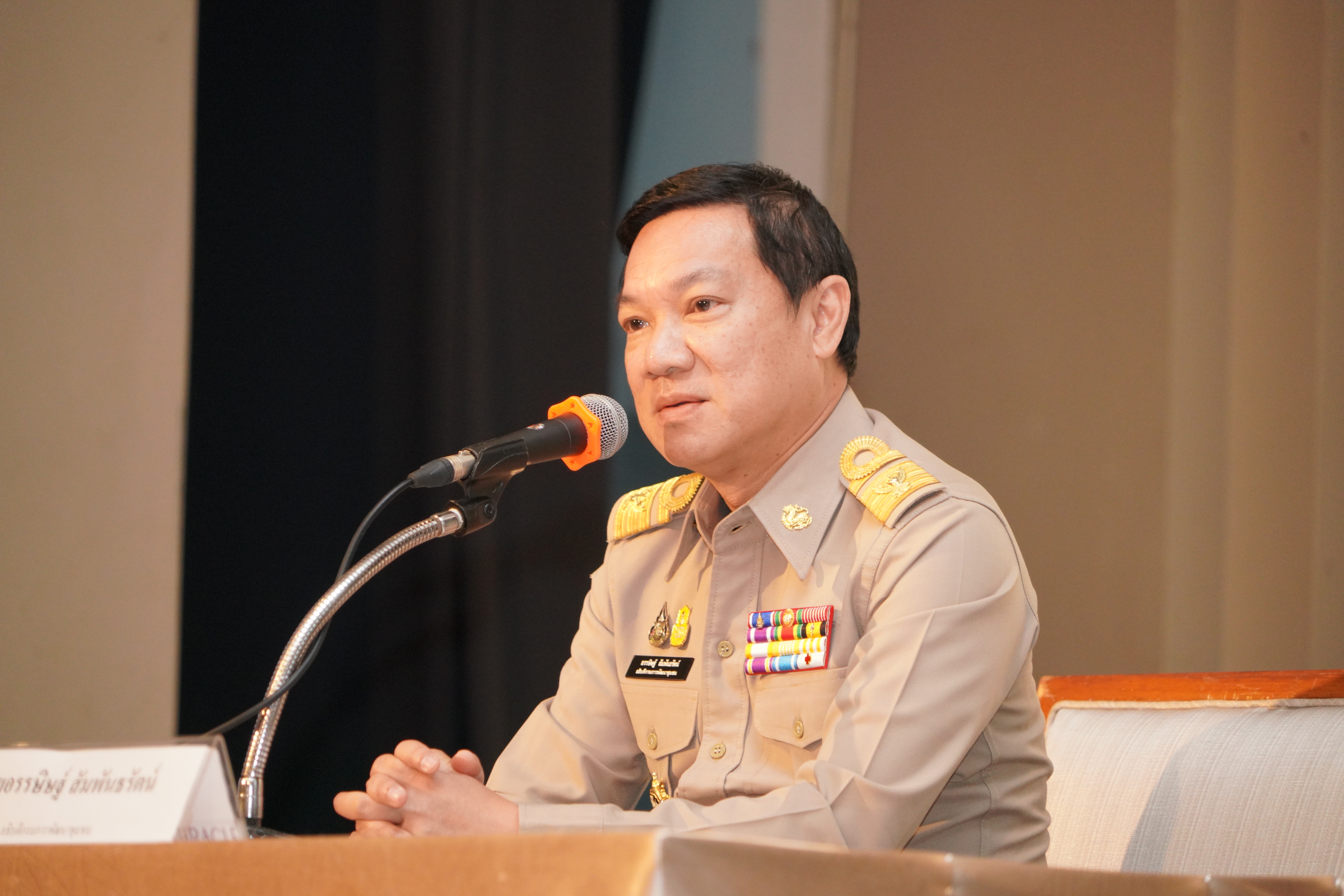 พช.สกลนคร : ร่วมประชุมรับมอบนโยบายและแนวทางการดำเนินงานพัฒนาชุมชน ประจำปีงบประมาณ พ.ศ. 2566