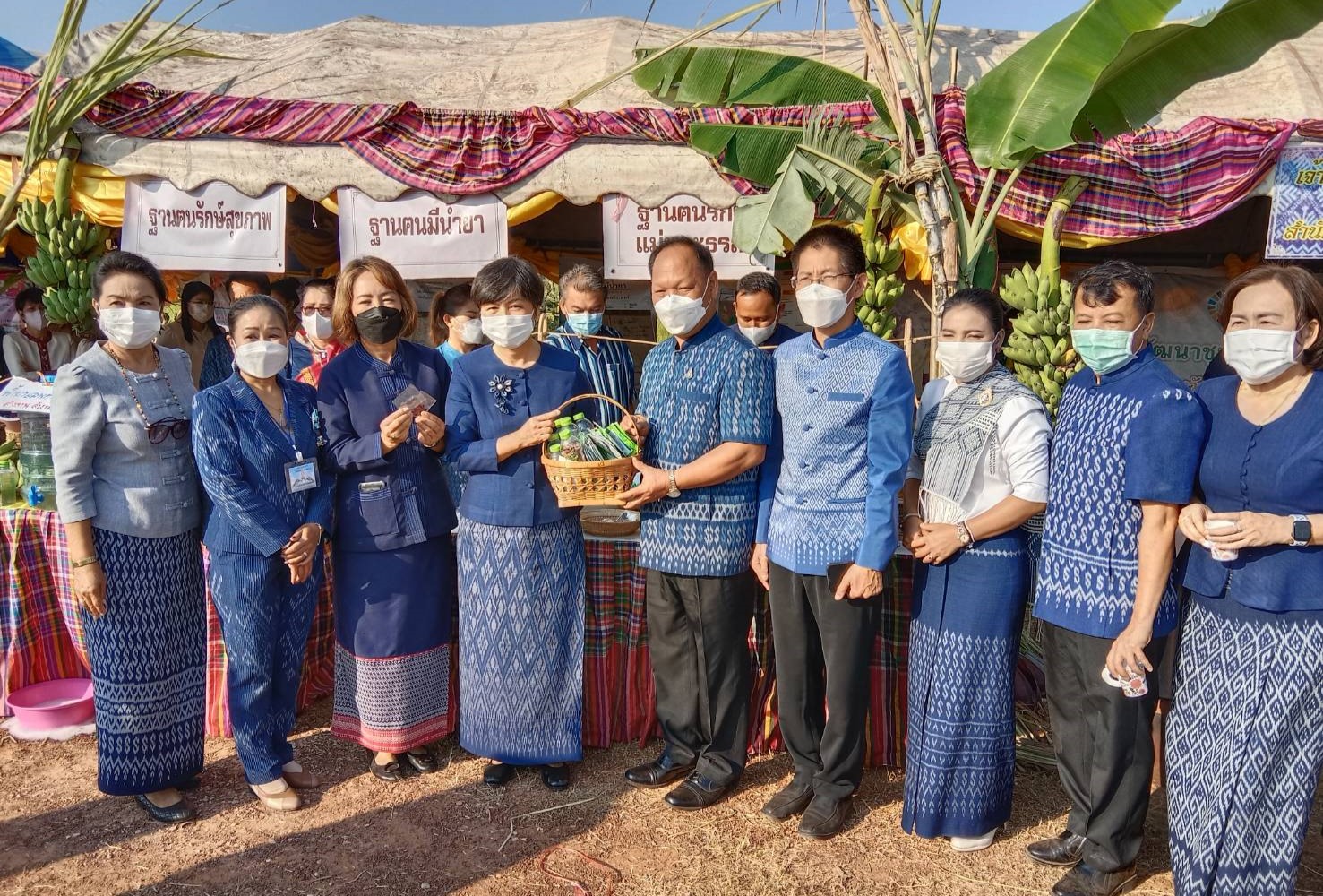 ปลัดกระทรวงมหาดไทย เป็นเจ้าภาพงานทอดกฐินสามัคคี วัดศรัทธาราม อำเภอบ้านม่วง จังหวัดสกลนคร