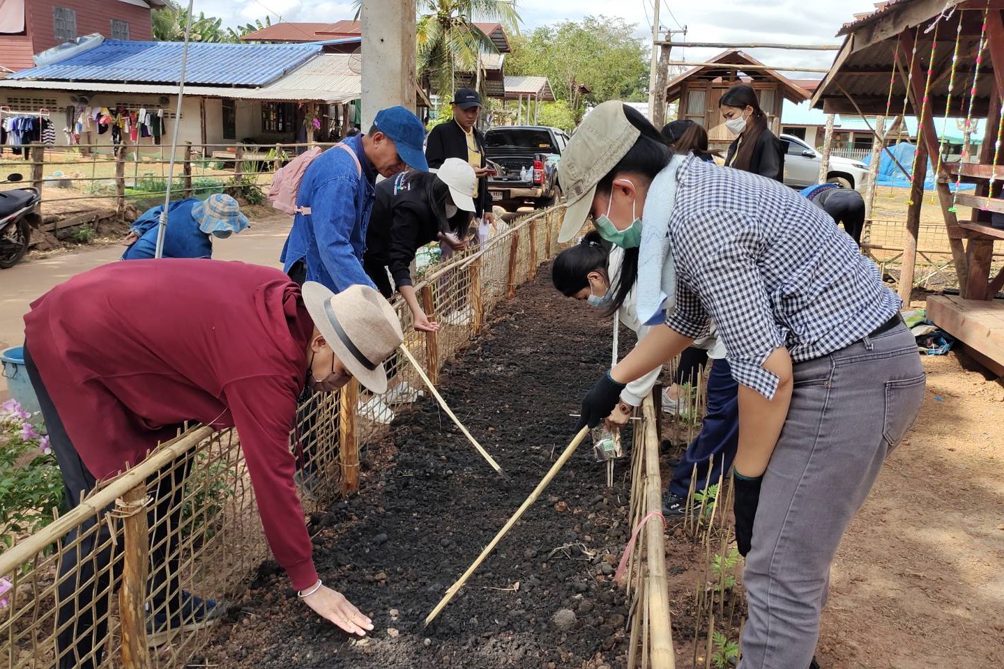 รองหัวหน้าผู้ตรวจราชการกรมการพัฒนาชุมชน กระทรวงมหาดไทย : ติดตามการขับเคลื่อนงานตามนโยบายรัฐบาล งานตามนโยบาย กระทรวงมหาดไทยและงานตามข้อสั่งการของอธิบดีกรมการพัฒนาชุมชน ในเขตพื้นที่จังหวัดสกลนคร