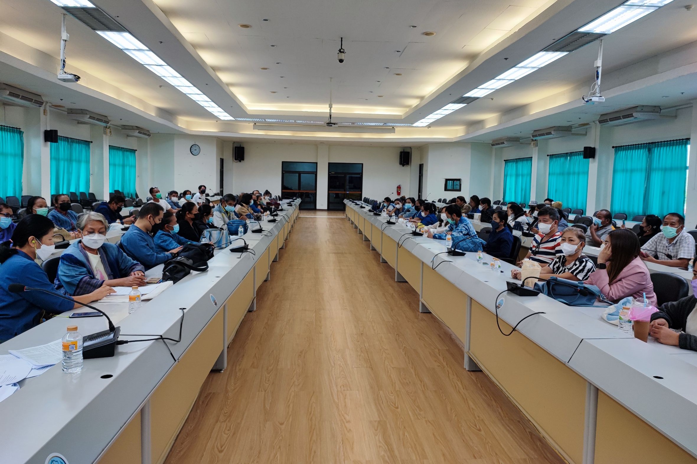 พช.สกลนคร : จัดประชุมผู้ผลิต ผู้ประกอบการ OTOP จังหวัดสกลนคร เพื่อเตรียมความพร้อมในการเข้าร่วมงาน OTOP City 2022