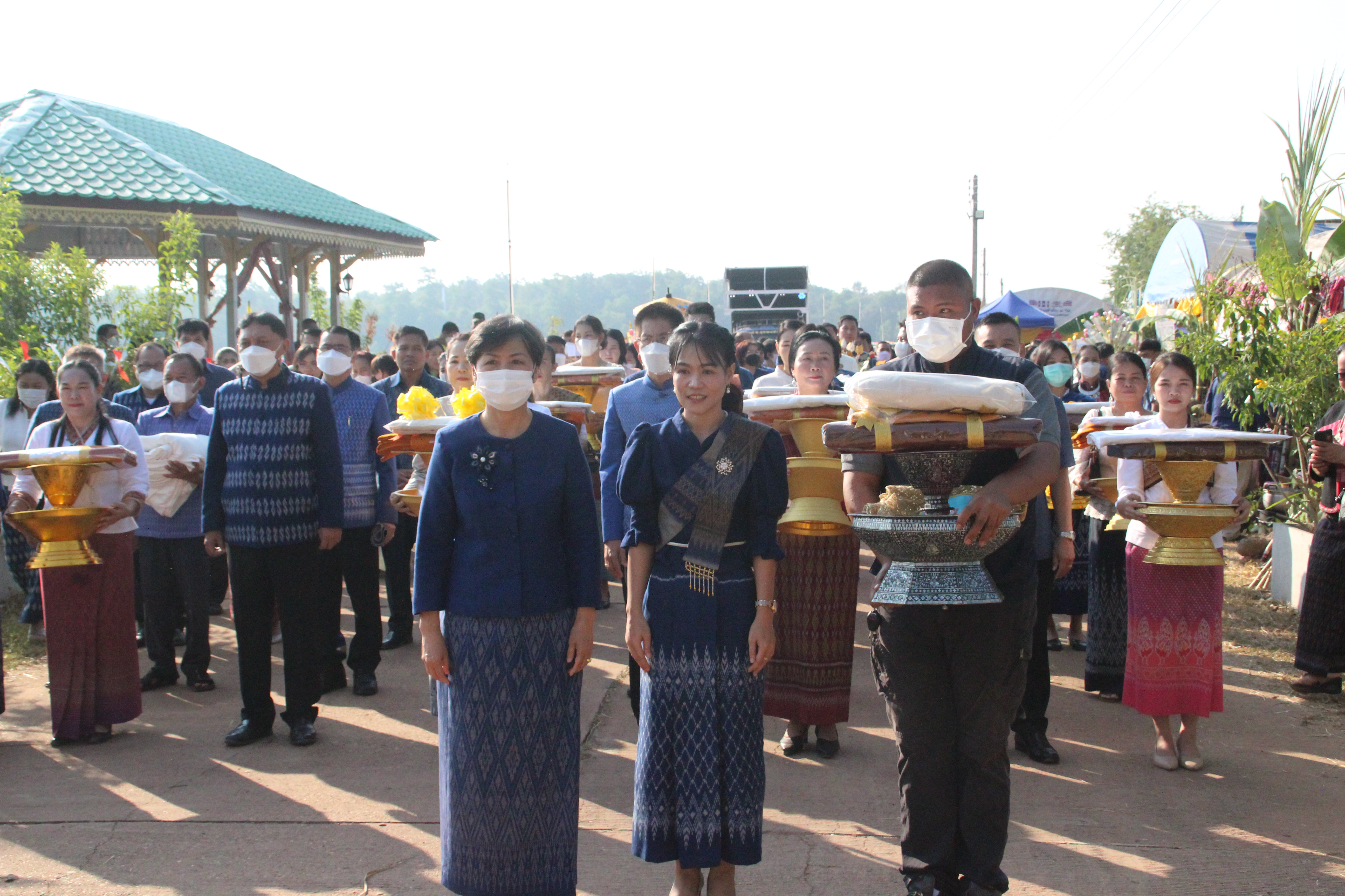 ปลัดกระทรวงมหาดไทย เป็นเจ้าภาพงานทอดกฐินสามัคคี วัดศรัทธาราม อำเภอบ้านม่วง จังหวัดสกลนคร