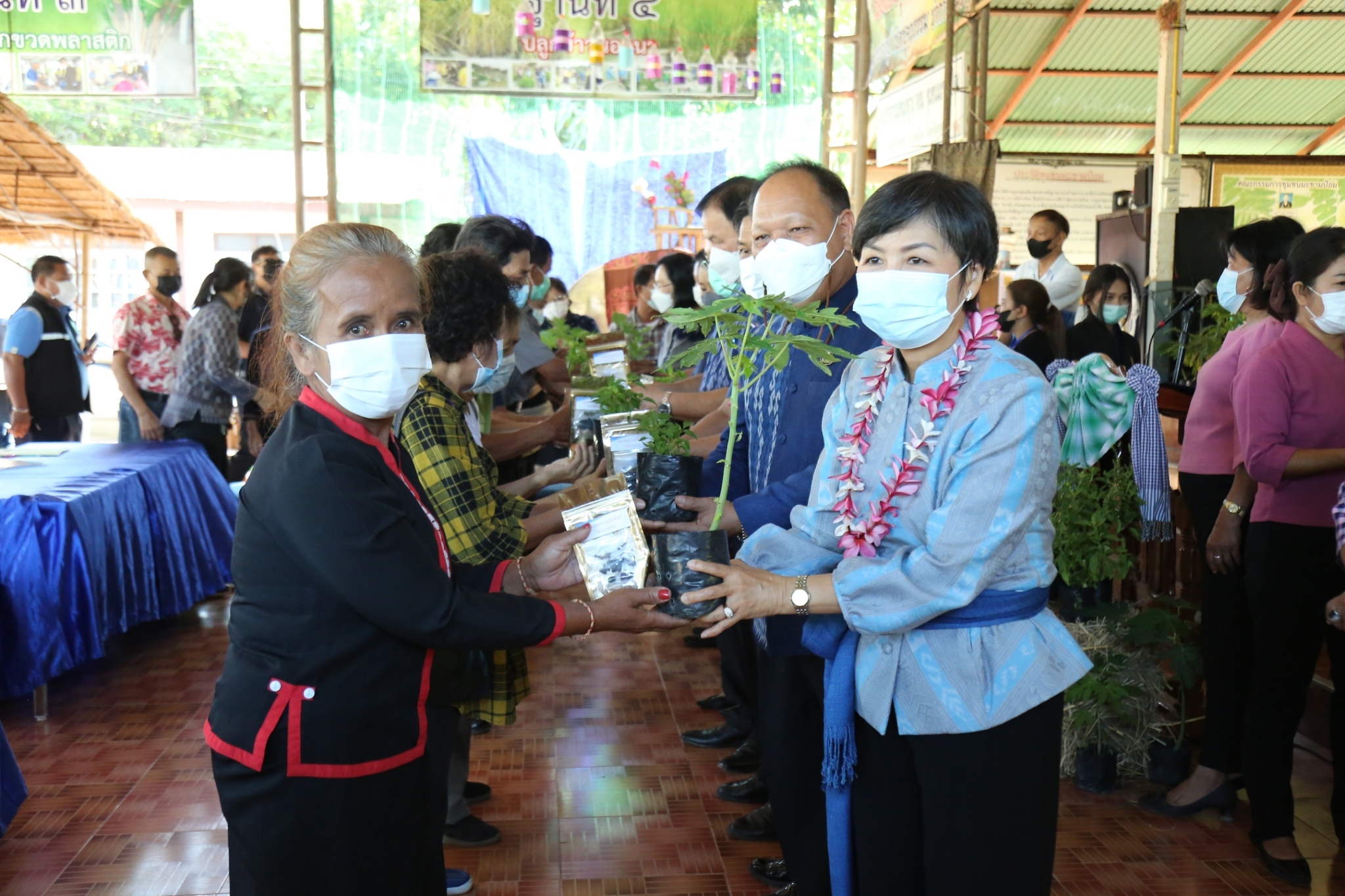 จังหวัดสกลนคร : Kick off การน้อมนำแนวพระราชดำริของสมเด็จพระกนิษฐาธิราชเจ้า กรมสมเด็จพระเทพรัตนราชสุดาฯ สยามบรมราชกุมารี สร้างความมั่นคงทางอาหาร สู่ปฏิบัติการปลูกผักสวนครัว เพื่อสร้างความมั่นคงทางอาหาร ปี 2566 รอบ 2 ต่อเนื่อง