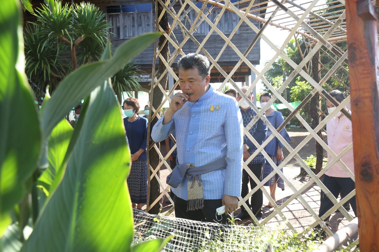 ปลัดกระทรวงมหาดไทย : ติดตามความก้าวหน้าการขับเคลื่อนงาน “ดอนกอยโมเดล” ภายใต้โครงการ “ผ้าไทยใส่ให้สนุก” ตามแนวพระดำริสมเด็จพระเจ้าลูกเธอ เจ้าฟ้า สิริวัณณวรี นารีรัตนราชกัญญา ในพื้นที่จังหวัดสกลนคร
