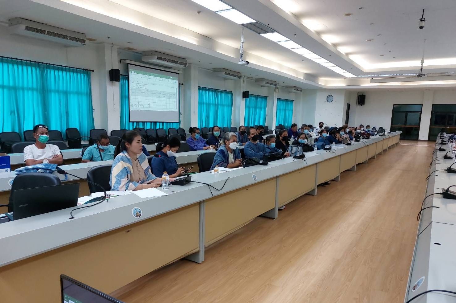 พช.สกลนคร : จัดประชุมผู้ผลิต ผู้ประกอบการ OTOP จังหวัดสกลนคร เพื่อเตรียมความพร้อมในการเข้าร่วมงาน OTOP City 2022
