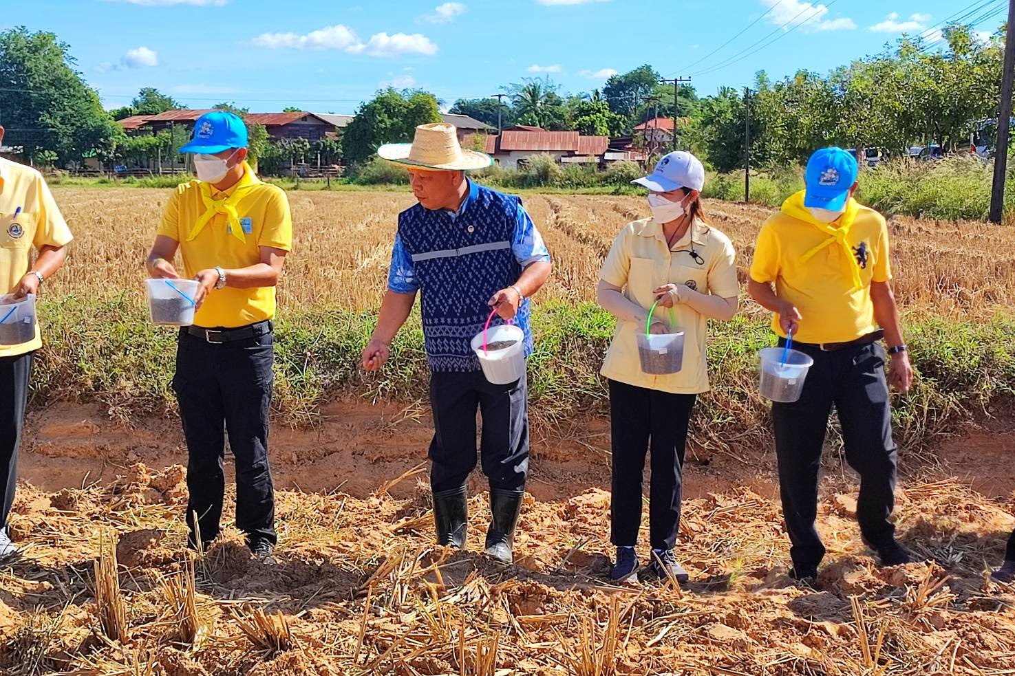 จังหวัดสกลนคร : ร่วมผลึกกำลังทั้งภาครัฐและเอกชนพัฒนาปรับปรุงภูมิทัศน์บ้านดอนกอย สู่การเป็นหมู่บ้านพัฒนาต้นแบบที่ยั่งยืน ในปี 2566