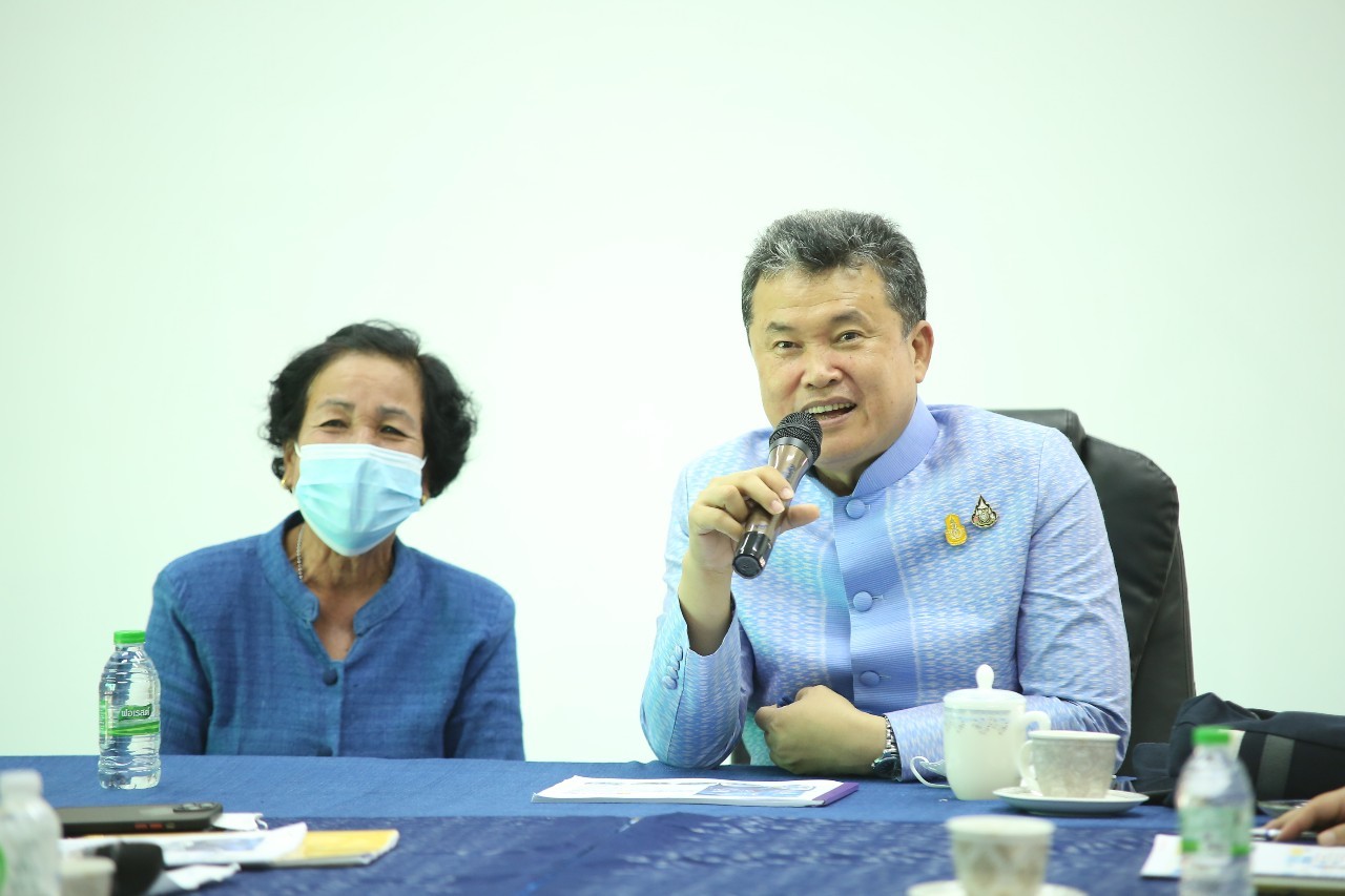 ปลัดกระทรวงมหาดไทย : ติดตามความก้าวหน้าการขับเคลื่อนงาน “ดอนกอยโมเดล” ภายใต้โครงการ “ผ้าไทยใส่ให้สนุก” ตามแนวพระดำริสมเด็จพระเจ้าลูกเธอ เจ้าฟ้า สิริวัณณวรี นารีรัตนราชกัญญา ในพื้นที่จังหวัดสกลนคร