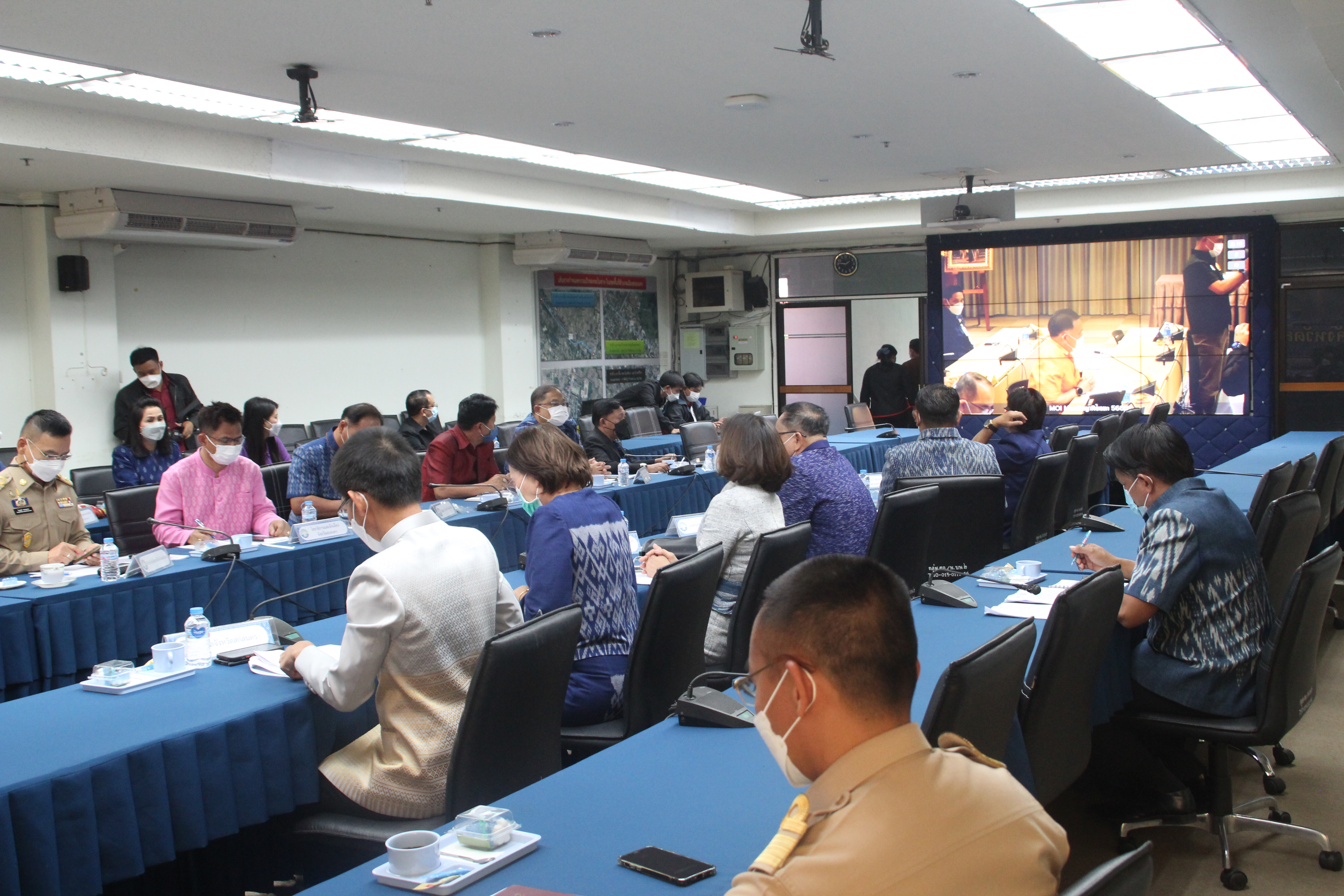 จังหวัดสกลนคร : ร่วมประชุมขับเคลื่อนและติดตามงานนโยบายของรัฐบาล งานภารกิจสำคัญของกระทรวงมหาดไทย ประจำปีงบประมาณ พ.ศ. 2566 (VCS)