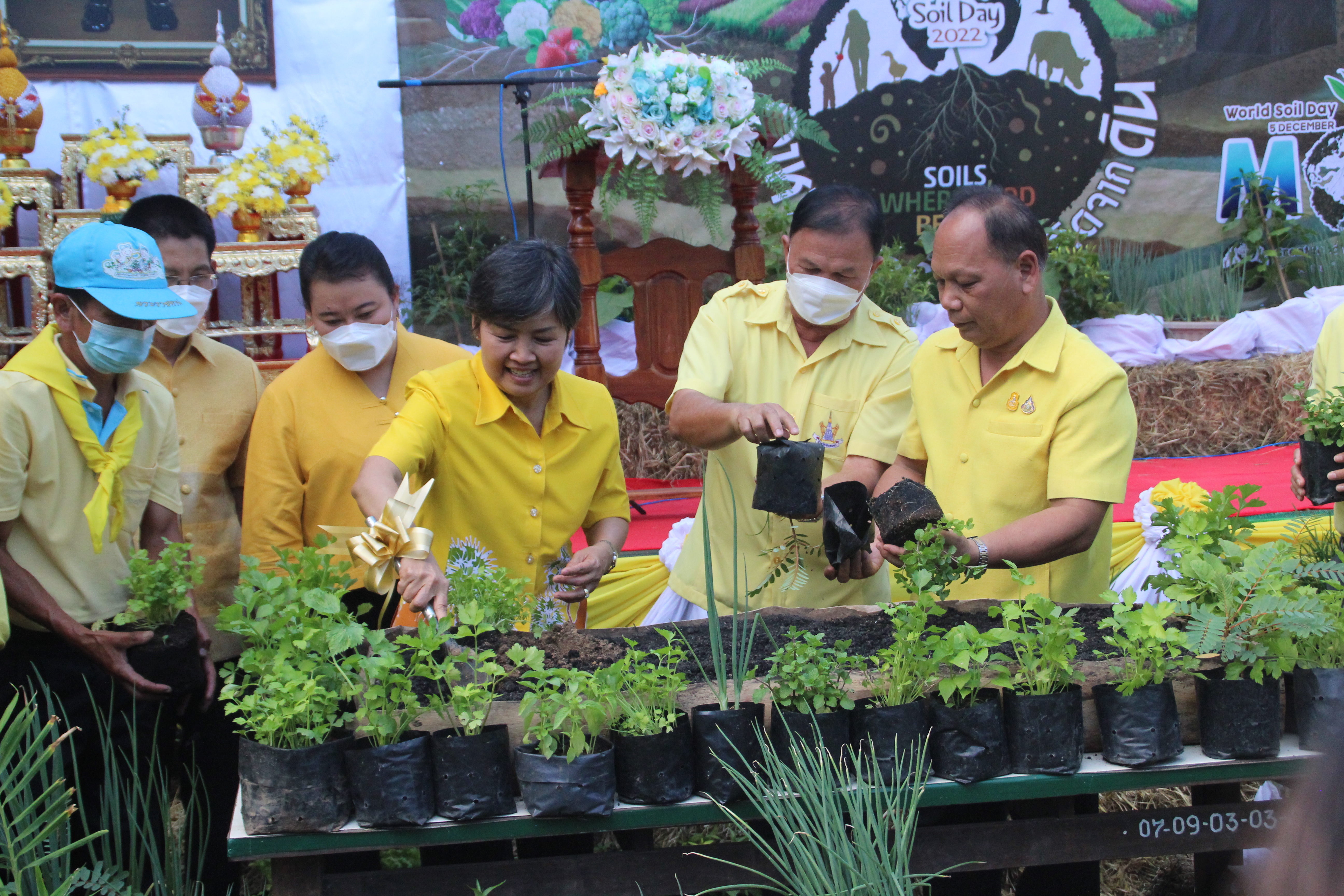 จังหวัดสกลนคร : จัดกิจกรรม “วันดินโลก 5 ธันวาคม 2565”  (World soil Day 2022)