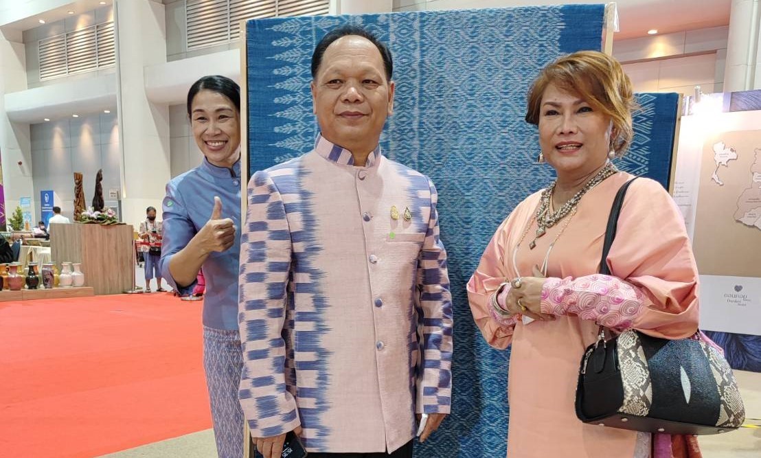 พลเอก ประยุทธ์ จันทร์โอชา นายกรัฐมนตรี เป็นประธานเปิดงาน OTOP City 2022 ภายใต้แนวคิด “มอบความสุขจากภูมิปัญญา ส่งต่อคุณค่าจากฝีมือคนไทย”