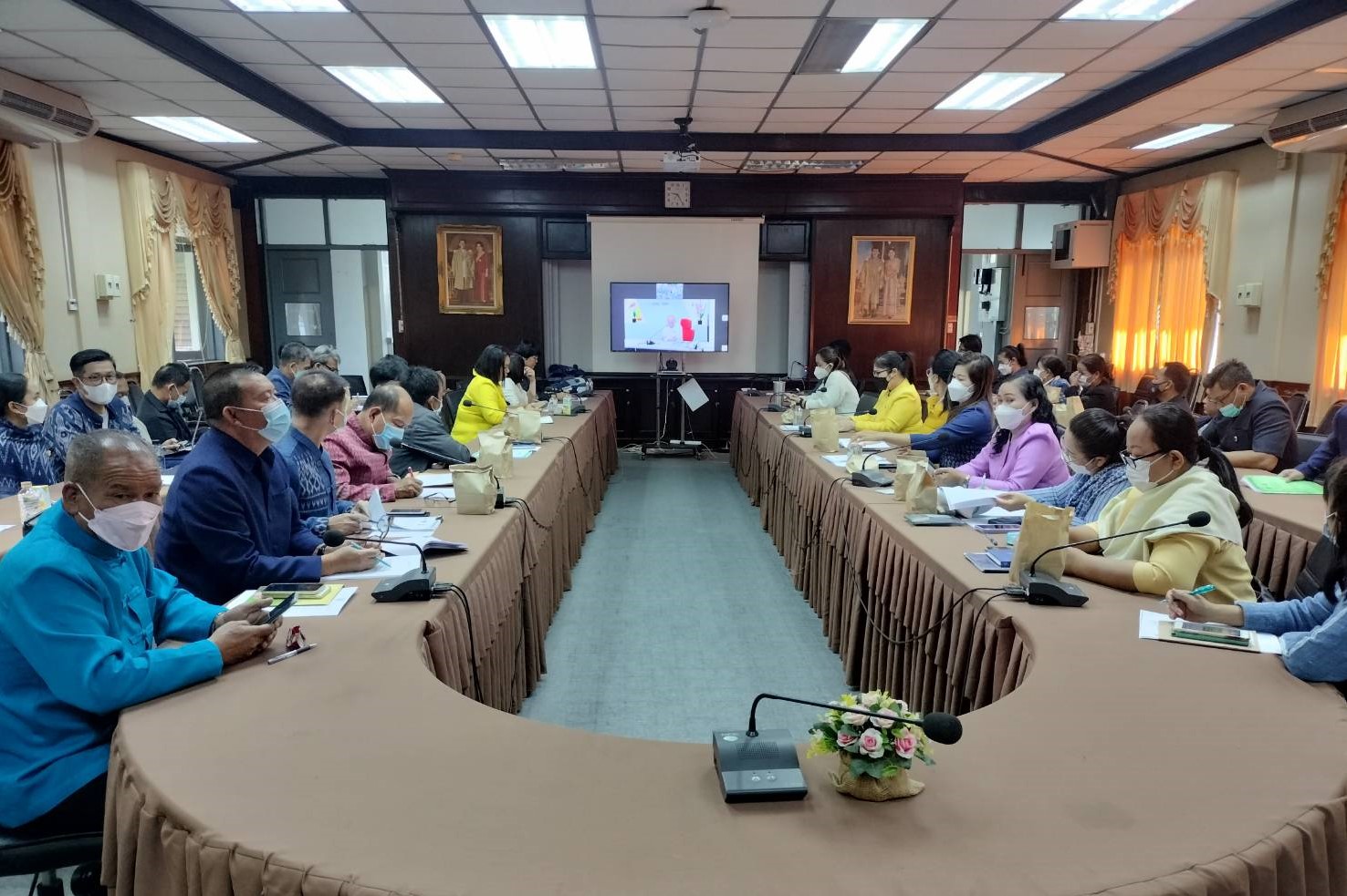 กรมการพัฒนาชุมชน กระทรวงมหาดไทย : ประชุมสร้างความเข้าใจเครือข่ายคณะกรรมการบริหารศูนย์ประสานงาองค์การ ชุมชนระดับจังหวัด (ศอช.จ.) ผ่านระบบวีดีทัศน์ทางไกล ( Video Conference)