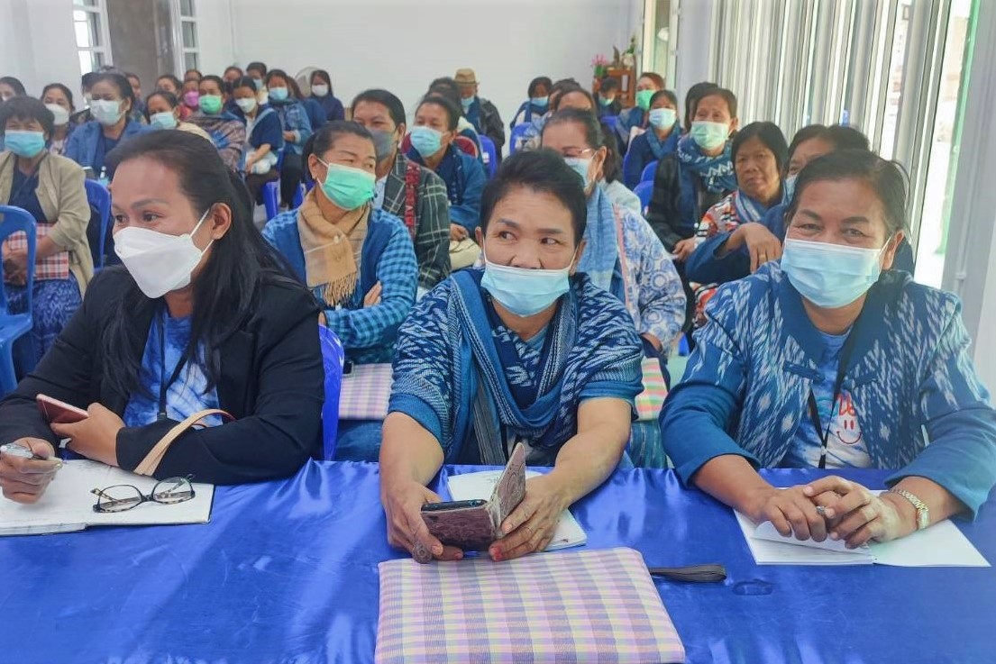 จังหวัดสกลนคร : นำผู้เข้าอบรบเพิ่มศักยภาพการบริการท่องเที่ยว และยกระดับผลิตภัณฑ์ชุมชน ปี 2566 ศึกษาดูงานการย้อมสีธรรมชาติที่ทันสมัยและเป็นสากล ณ ศูนย์เรียนรู้ผ้าย้อมครามบ้านดอนกอย “วิชชาลัยดอนกอย วิถีแห่งการพัฒนาที่ยั่งยืน” ตามโครงการส่งเสริมการท่องเที่ยวเทศกาลประเพณี ยลวิถีเมืองสามธรรม”ธรรมะ ธรรมชาติและวัฒนธรรม”