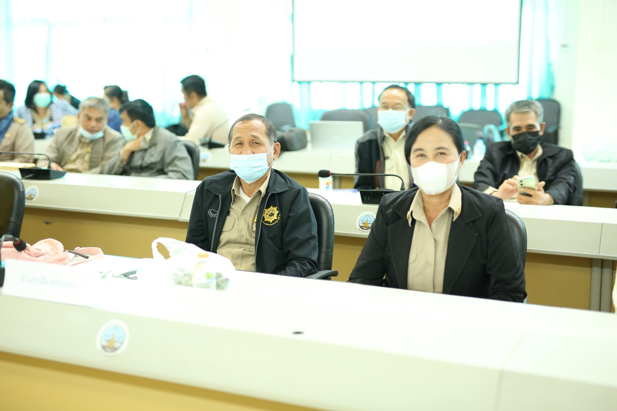 จังหวัดสกลนคร : ประชุมเตรียมความพร้อมเจ้าหน้าที่พัฒนาชุมชน เพื่อสร้างความรู้ ความเข้าใจ ในแนวทางการบริหารการจัดเก็บข้อมูลความจำเป็นพื้นฐาน (จปฐ.) และข้อมูลพื้นฐานระดับหมู่บ้าน (กชช.2ค) ประจำปี 2566 เชิงคุณภาพ