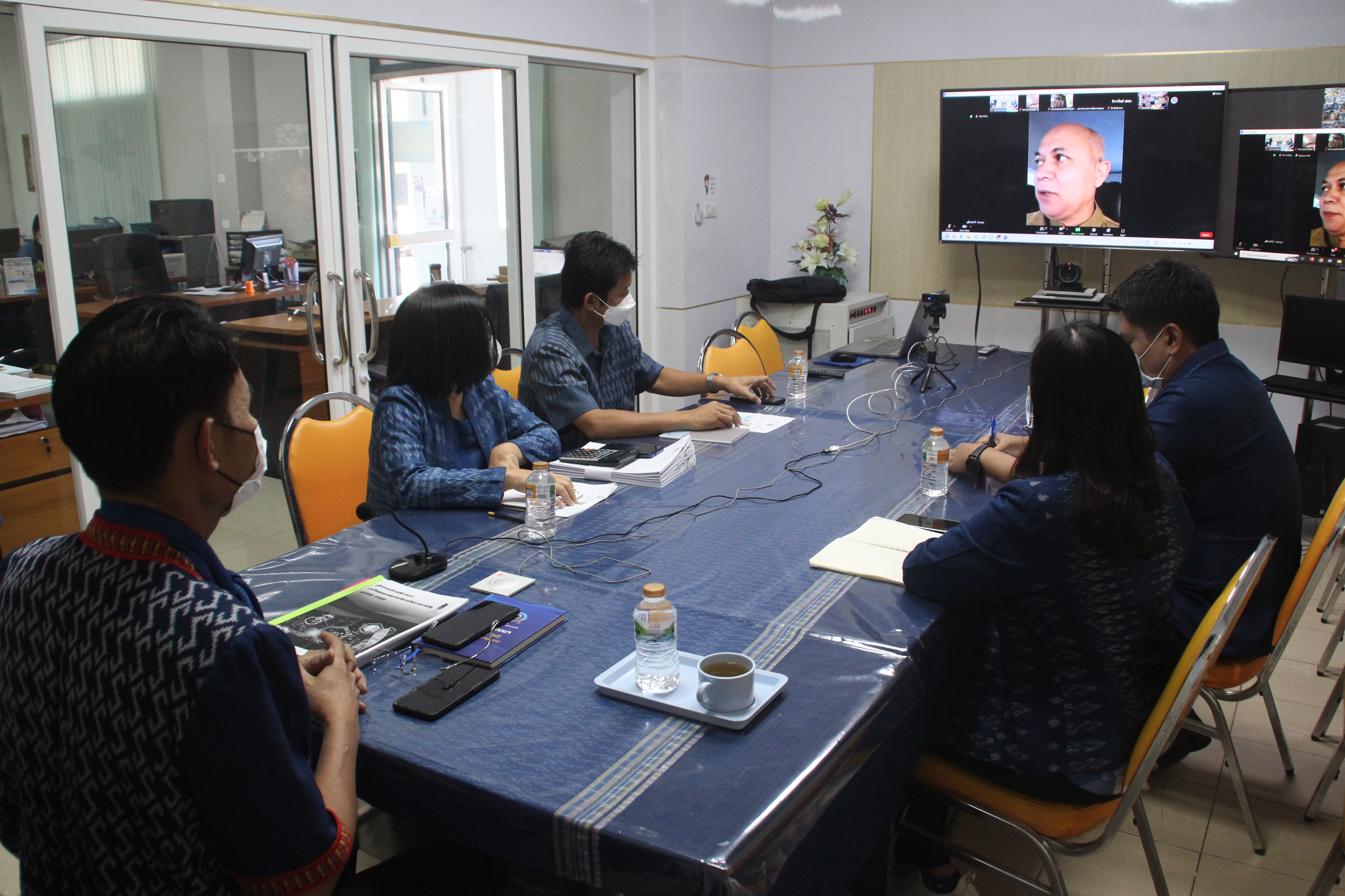 พช.สกลนคร : ร่วมประชุมชี้แจงแนวทางการสมัครและหลักเกณฑ์การพิจารณารางวัลเลิศรัฐ ประจำปี 2566 ผ่าน conference