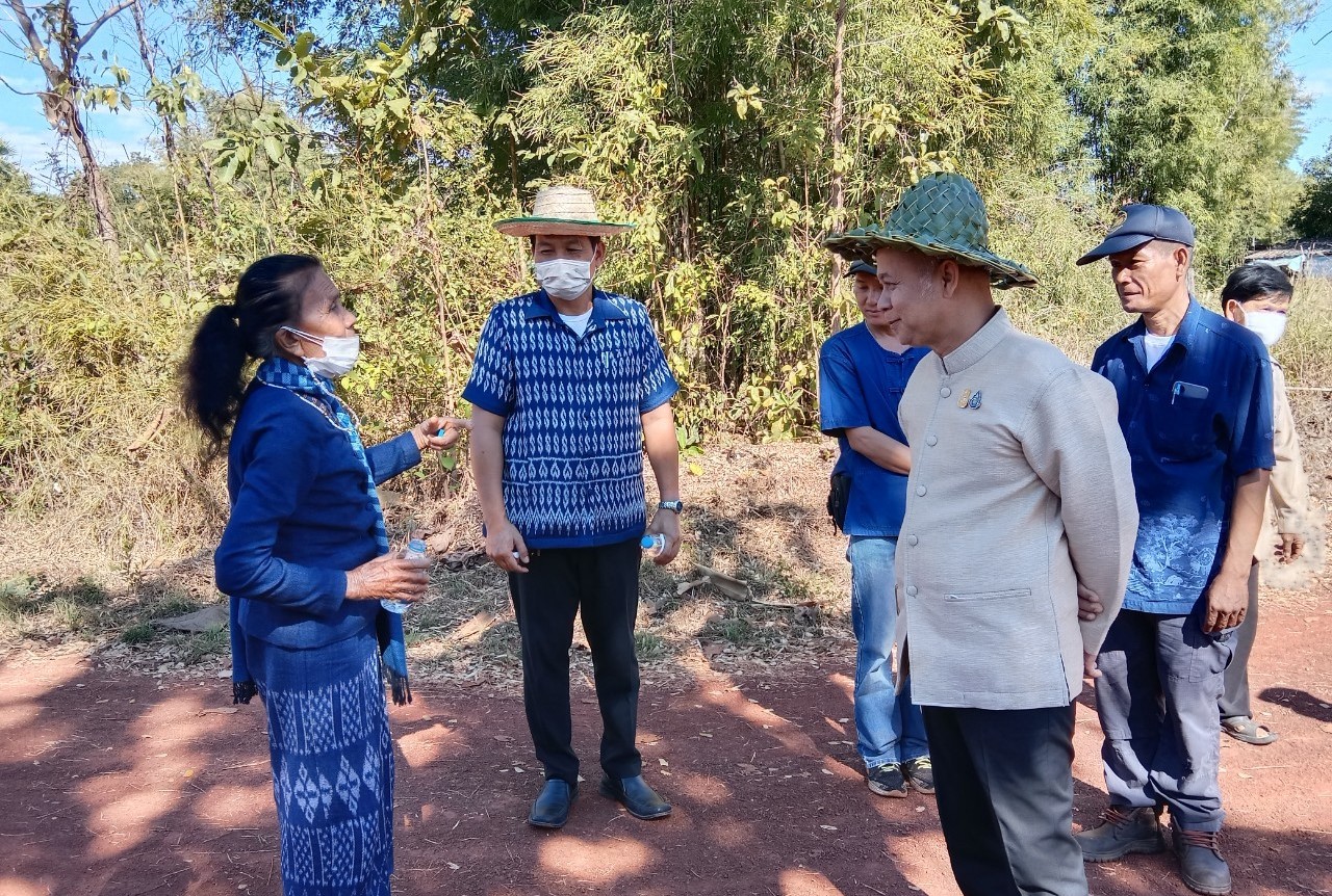 รองอธิบดีกรมการพัฒนาชุมชน กระทรวงมหาดไทย :  ติดตามการดำเนินงานศูนย์เรียนรู้ทฤษฎีใหม่รูปแบบ “โคก หนอง นา  พัฒนาชุมชน“ ในเขตพื้นที่ จังหวัดสกลนคร  เพื่อเตรียมความพร้อมใช้เป็นสถานที่ปฎิบัติธรรมและเผยแพร่พระพุทธศาสนาแก่พุทธศาสนิกชน  พร้อมใช้เป็นสถานที่อบรมอาชีพแก่ครัวเรือนผู้ด้อยโอกาส