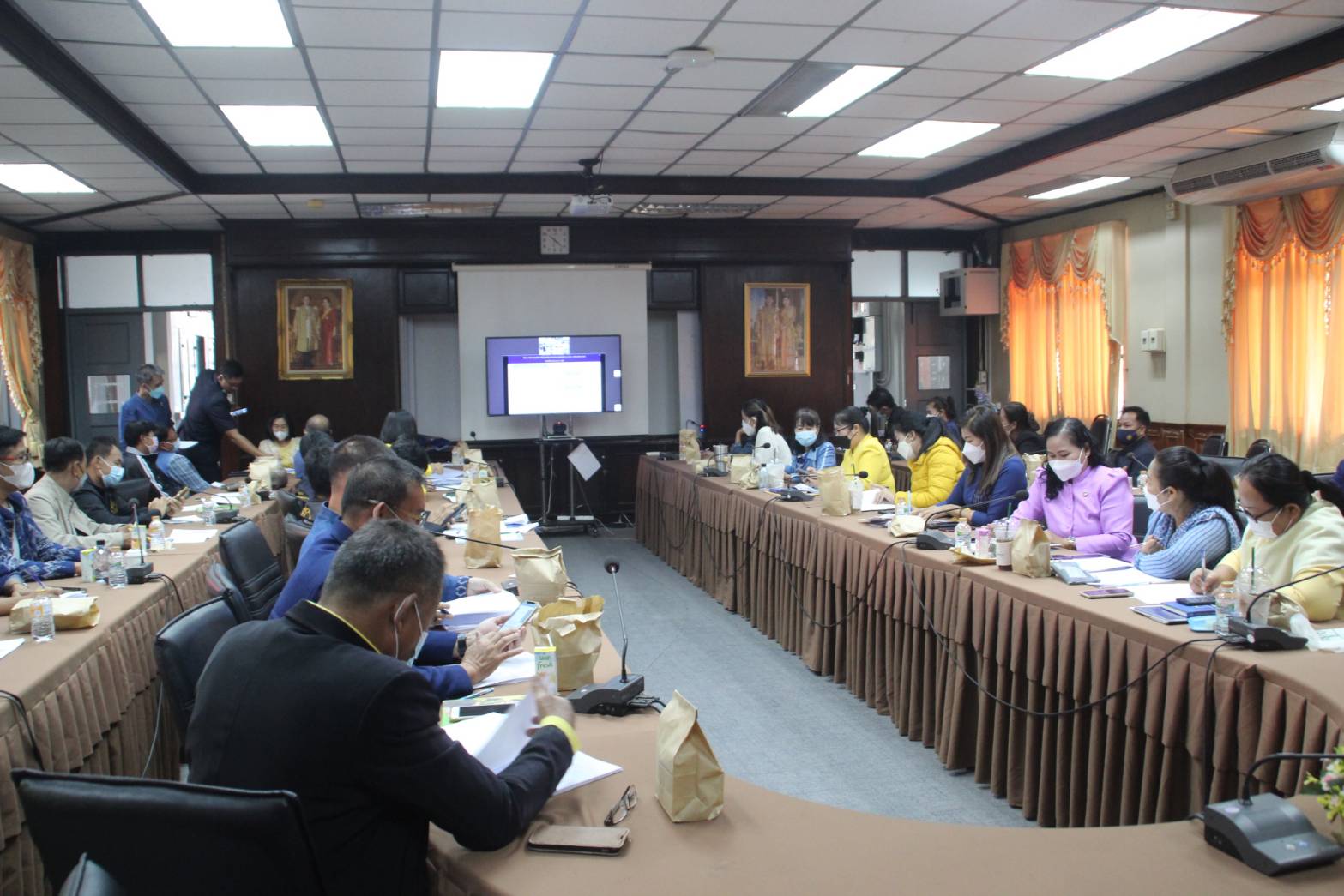 กรมการพัฒนาชุมชน กระทรวงมหาดไทย : ประชุมสร้างความเข้าใจเครือข่ายคณะกรรมการบริหารศูนย์ประสานงาองค์การ ชุมชนระดับจังหวัด (ศอช.จ.) ผ่านระบบวีดีทัศน์ทางไกล ( Video Conference)