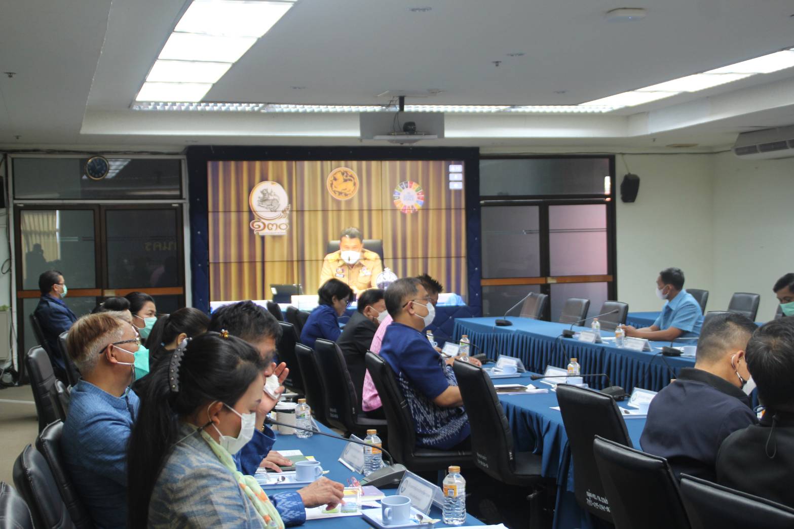 จังหวัดสกลนคร : ร่วมประชุมขับเคลื่อนและติดตามงานนโยบายของรัฐบาล งานภารกิจสำคัญของกระทรวงมหาดไทย ประจำปีงบประมาณ พ.ศ. 2566 (VCS)