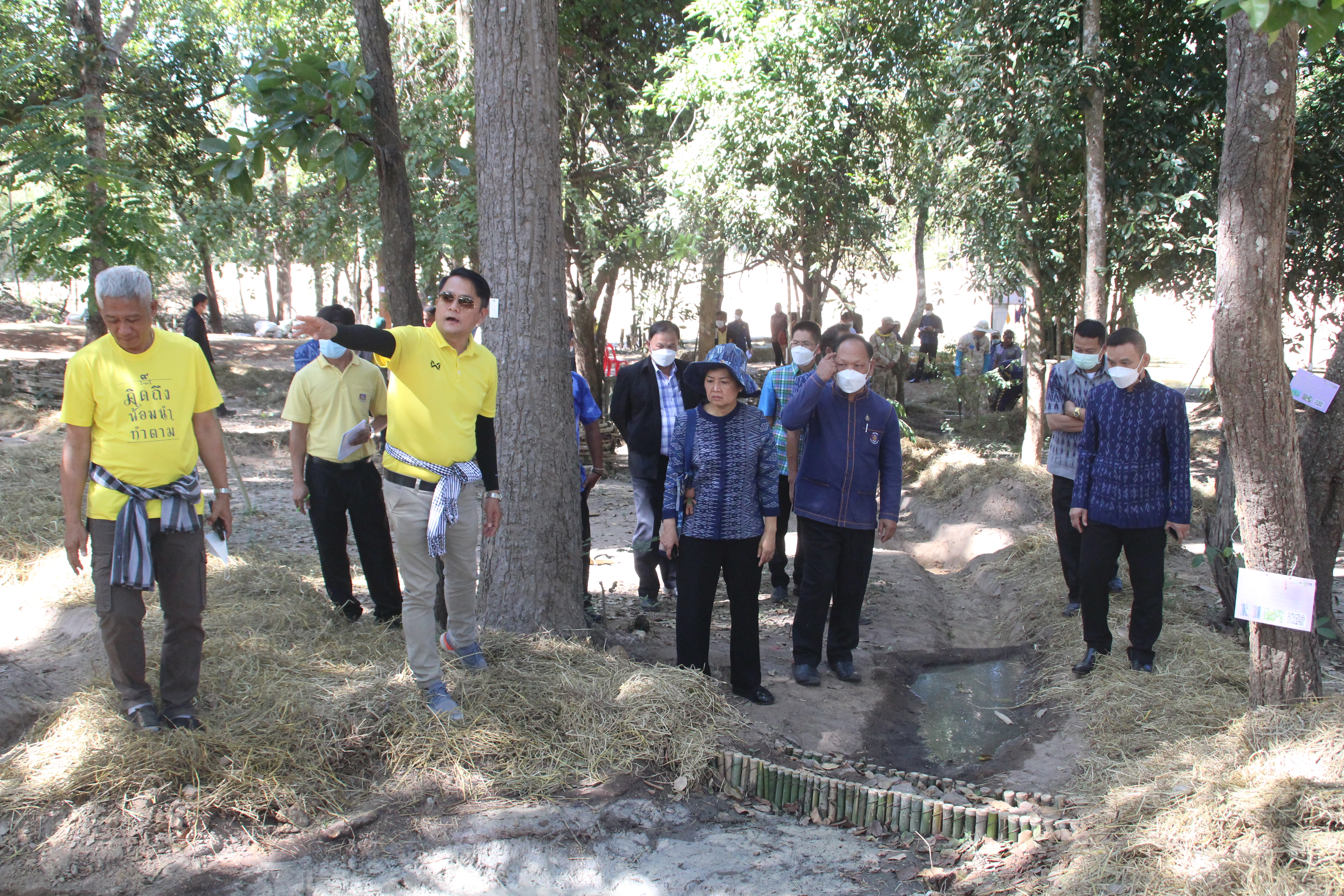 จังหวัดสกลนคร : ประชุมเตรียมความพร้อมรับเสด็จ สมเด็จพระเจ้าลูกเธอ เจ้าฟ้าสิริวัณณวรี นารีรัตนราชกัญญา ในโอกาสเป็นองค์ประธานในพิธีเปิดศูนย์เรียนรู้ผ้าย้อมครามบ้านดอนกอย “วิชชาลัยดอนกอย วิถีแห่งการพัฒนาที่ยั่งยืน”