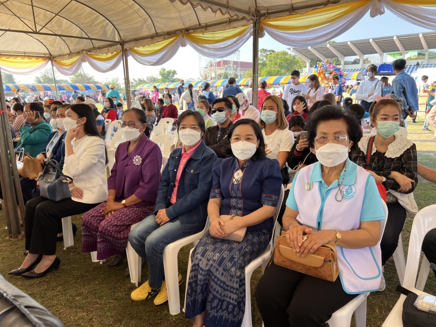 พช.สกลนคร :ร่วมมอบความสุขแก่เด็ก ๆ เนื้องในวันเด็กแห่งชาติ ประจำปี 2566 จังหวัดสกลนคร