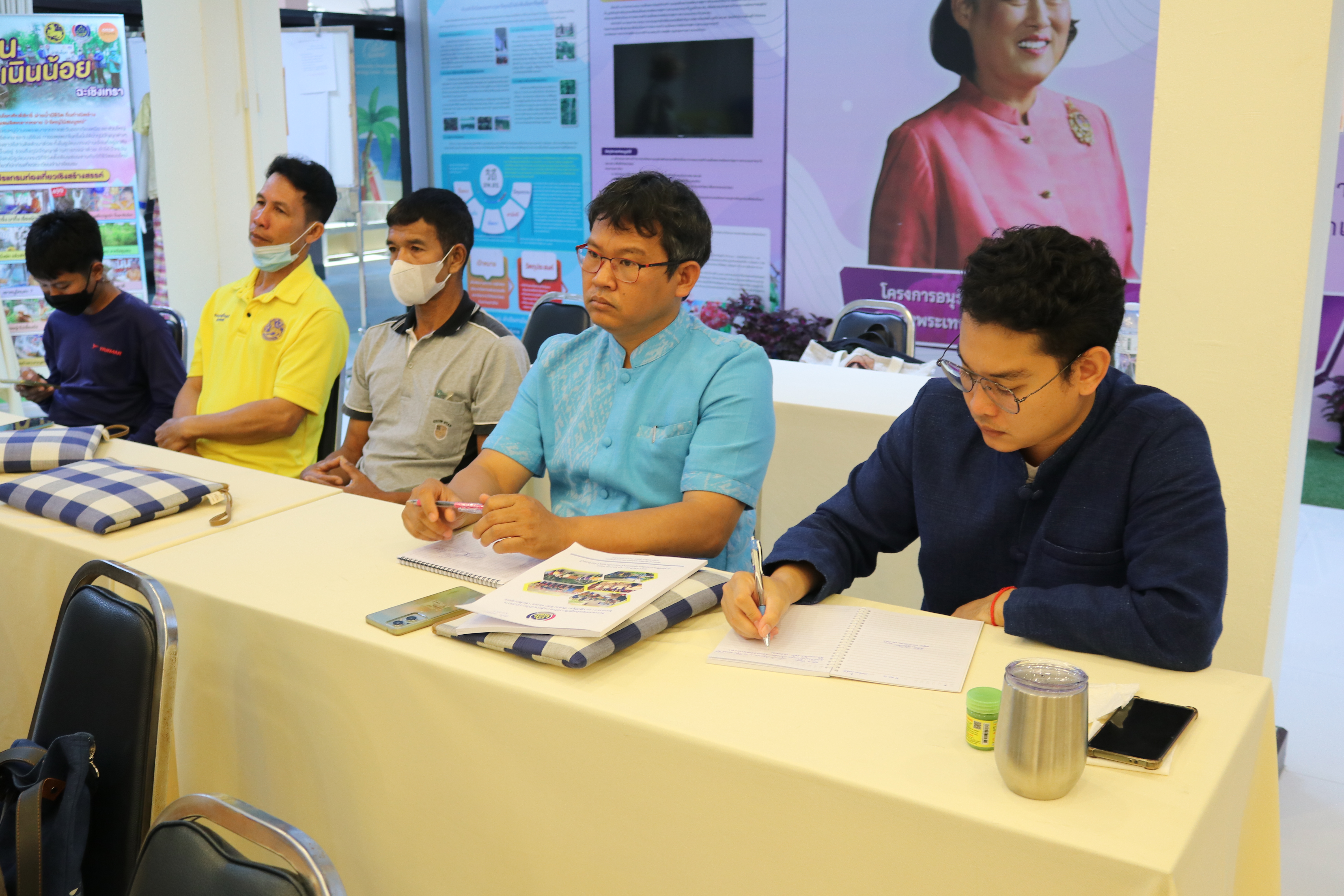 พช.สกลนคร : ร่วมกิจกรรมประชุมเชิงปฏิบัติการสร้างความรู้ความเข้าใจการดำเนินงานโครงการ ๙ ; ๑๐ ปฏิบัติบูชา “สืบสาน รักษา ต่อยอด” เพื่อพัฒนาชุมชน