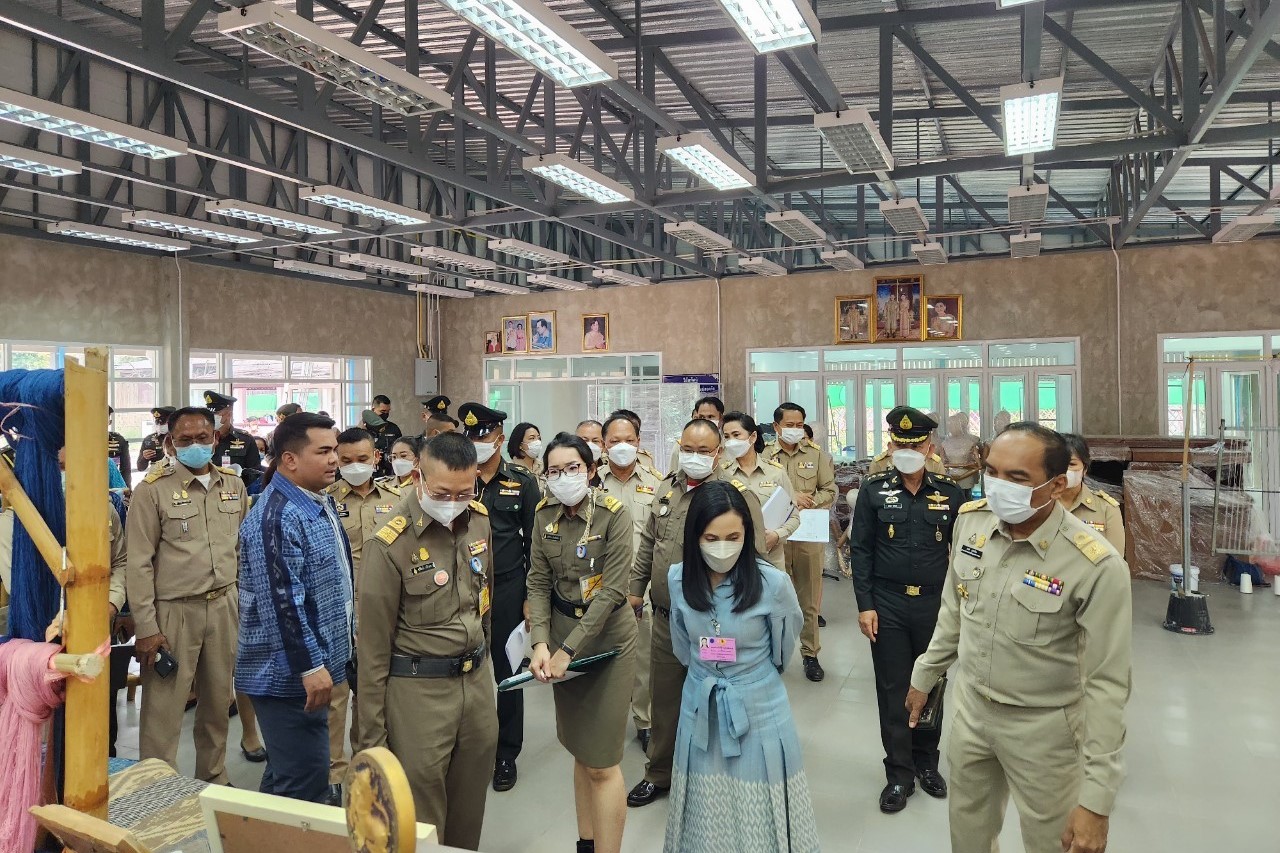 จังหวัดสกลนคร : ต้อนรับคณะตรวจพื้นที่ เตรียมการรับเสด็จ สมเด็จพระเจ้าลูกเธอ เจ้าฟ้า สิริวัณวรี นารีรัตนราชกัญญา ซึ่งกำหนดเสด็จเป็นองค์ประธานพิธีเปิดอาคารเฉลิมพระเกียรติ 36 พรรษา สมเด็จพระเจ้าลูกเธอเจ้าฟ้า สิริวัณณวรี นารีรัตนราชกัญญา “วิชชาลัยดอนกอย วิถีแห่งการพัฒนาที่ยั่งยืน” และเยี่ยมราษฏร ณ พิพิธภัณฑ์ป้าทุ้ม-ป้าไท้  จังหวัดสกลนคร