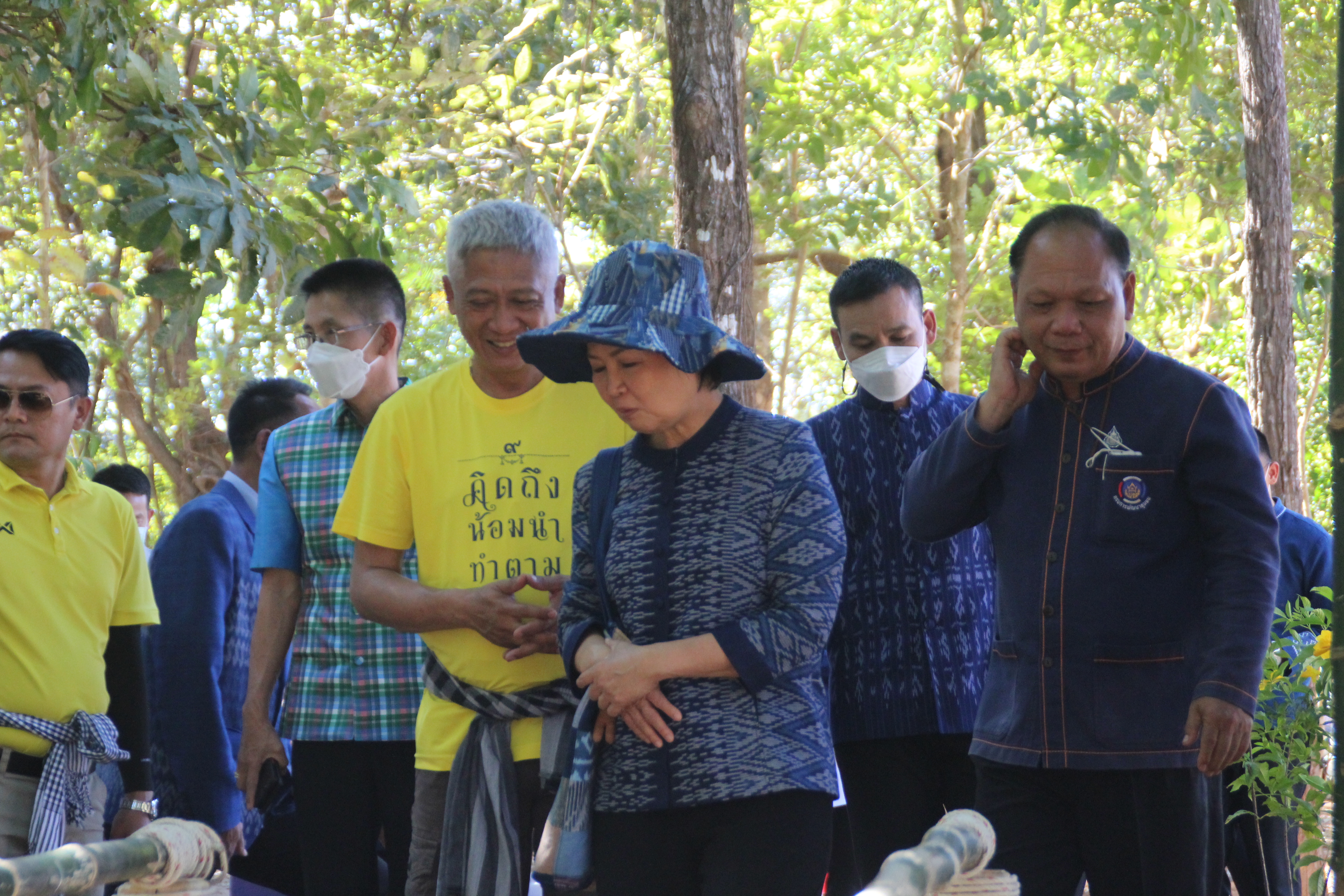 จังหวัดสกลนคร : ประชุมเตรียมความพร้อมรับเสด็จ สมเด็จพระเจ้าลูกเธอ เจ้าฟ้าสิริวัณณวรี นารีรัตนราชกัญญา ในโอกาสเป็นองค์ประธานในพิธีเปิดศูนย์เรียนรู้ผ้าย้อมครามบ้านดอนกอย “วิชชาลัยดอนกอย วิถีแห่งการพัฒนาที่ยั่งยืน”