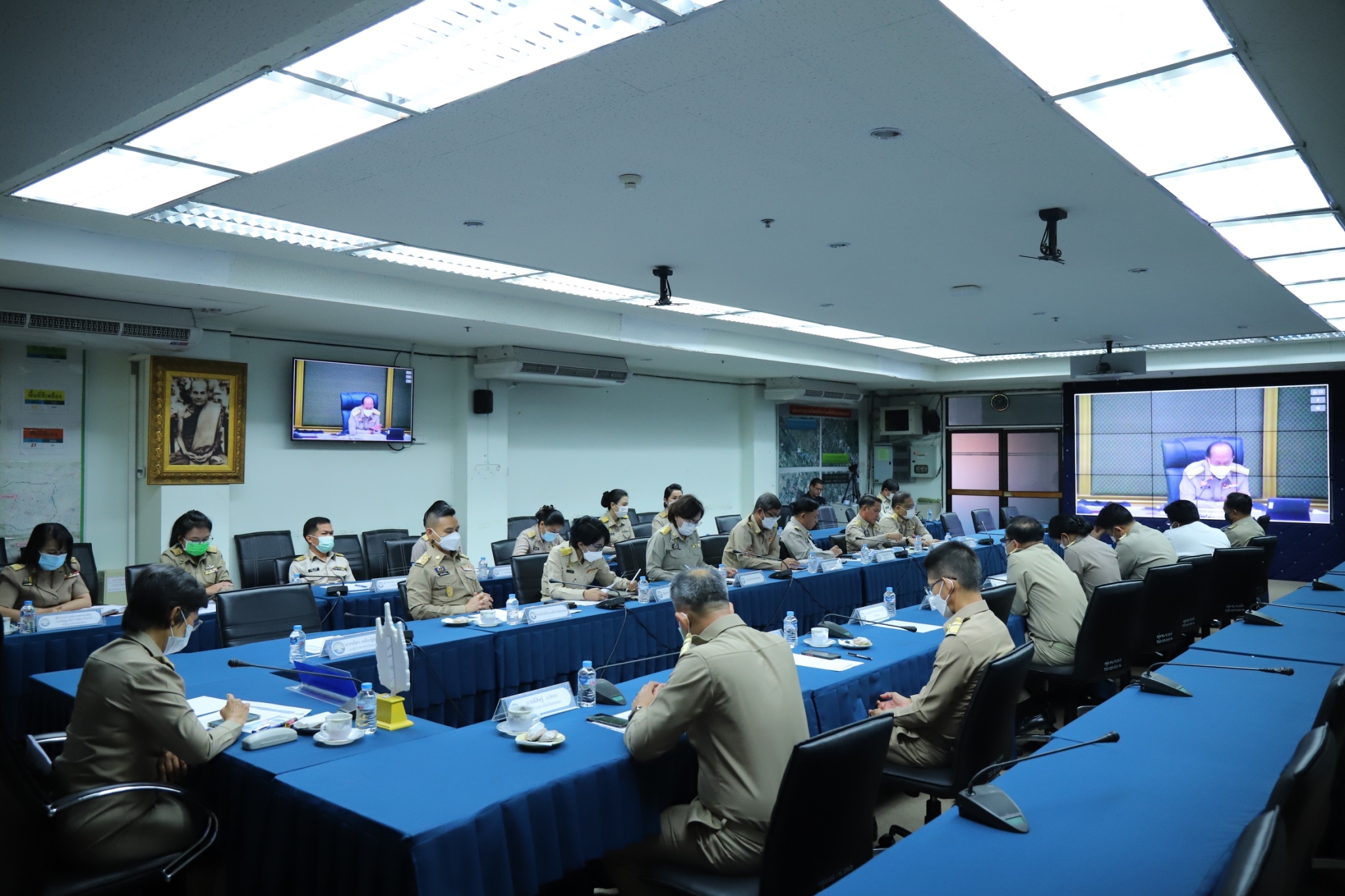 จังหวัดสกลนคร : ร่วมประชุมขับเคลื่อนและติดตามงานนโยบายของรัฐบาล และภารกิจสำคัญของกระทรวงมหาดไทย ประจำปีงบประมาณ พ.ศ. 2566