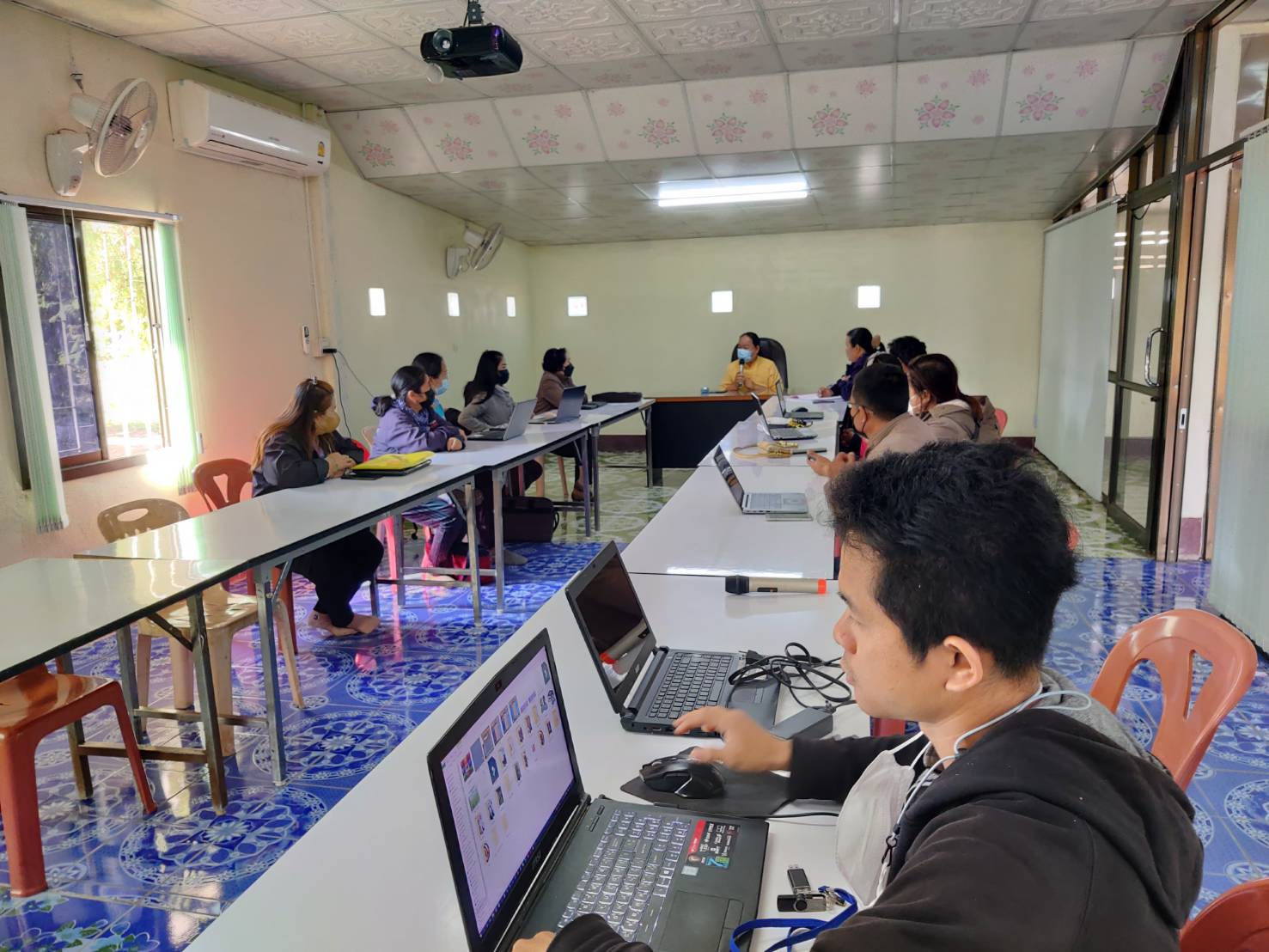 พช.สกลนคร : สนับสนุนการจัดเก็บข้อมูลความจำเป็นพื้นฐาน (จปฐ.) ประจำปี 2566
